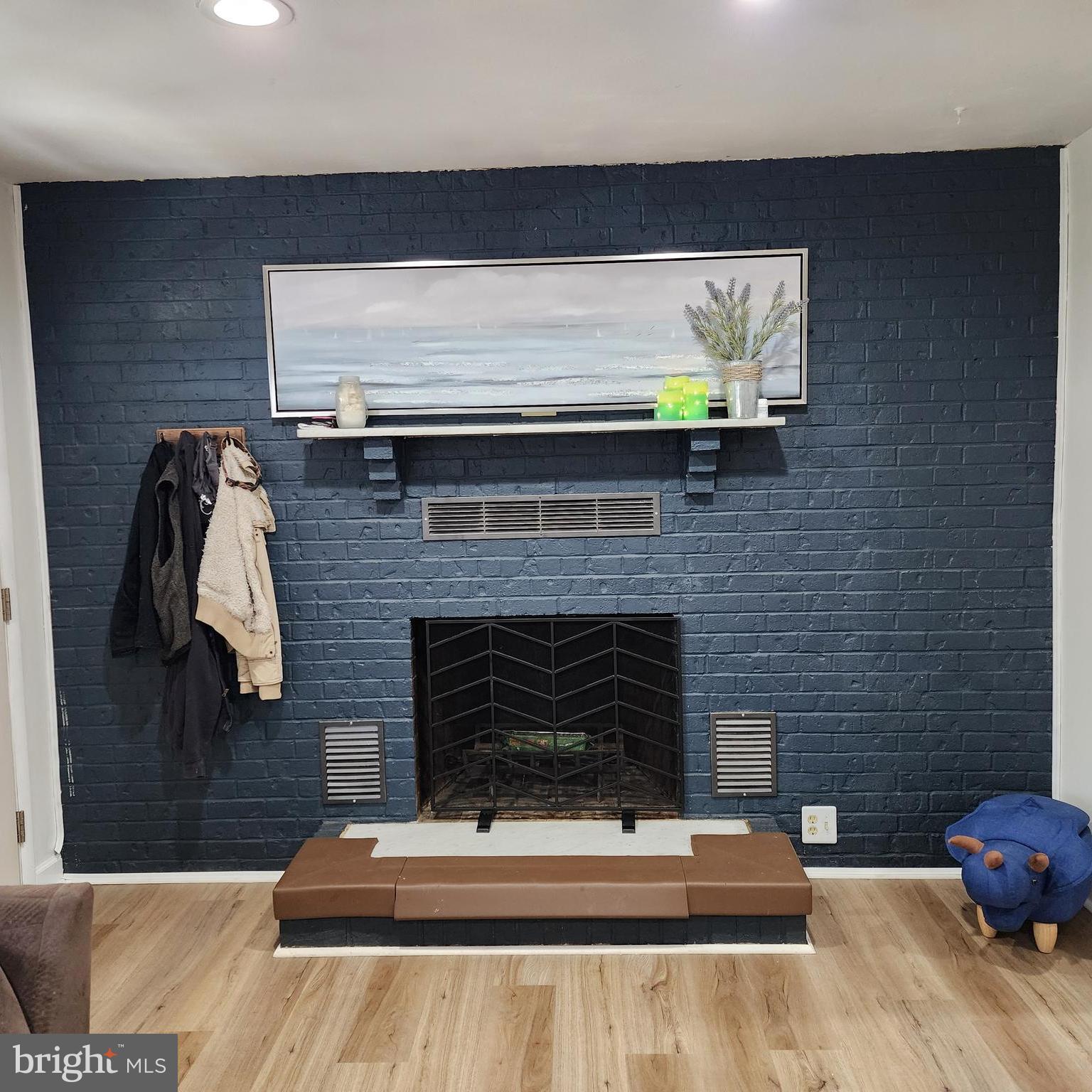 101 Cedarcliff Ct
