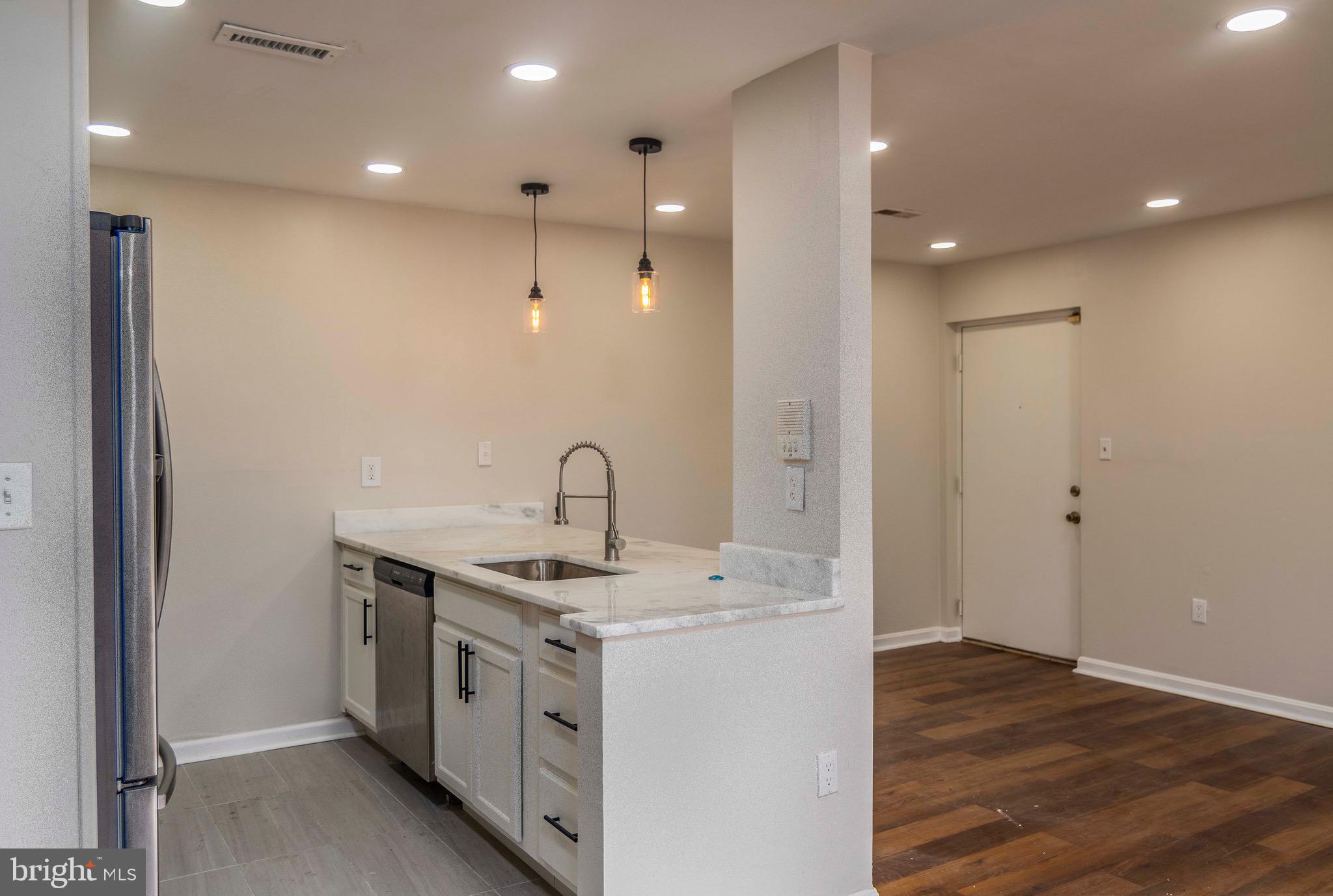 208 Spring Maiden Ct #104