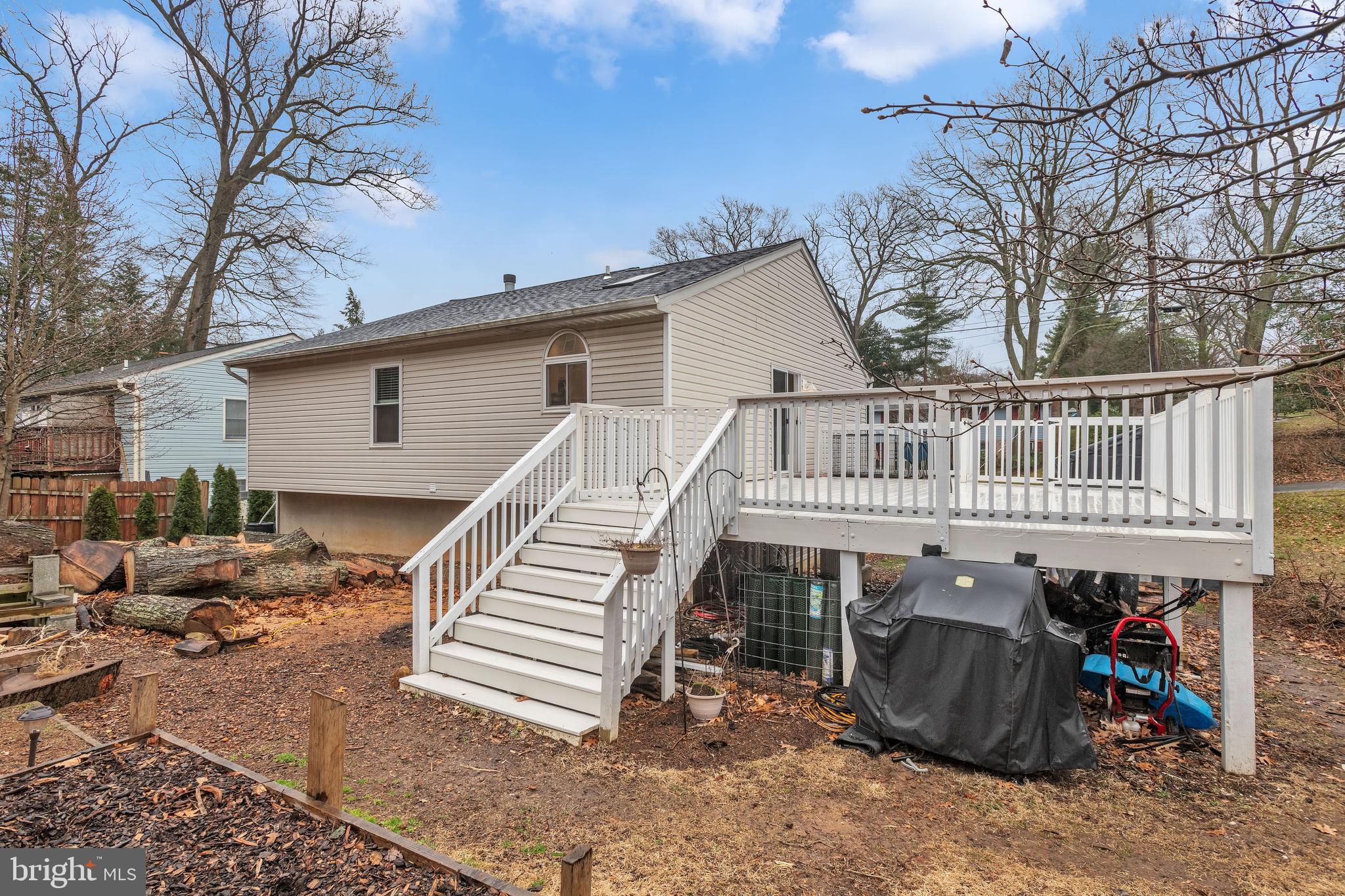 1030 Skyview Dr