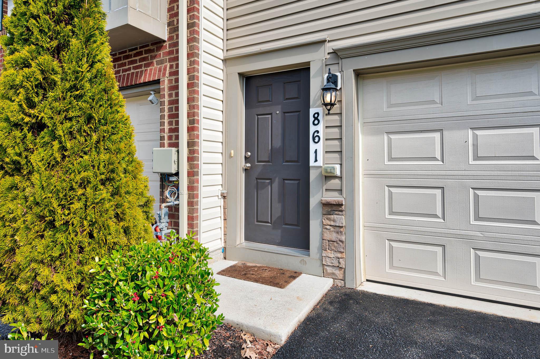 861 Nancy Lynn Ln