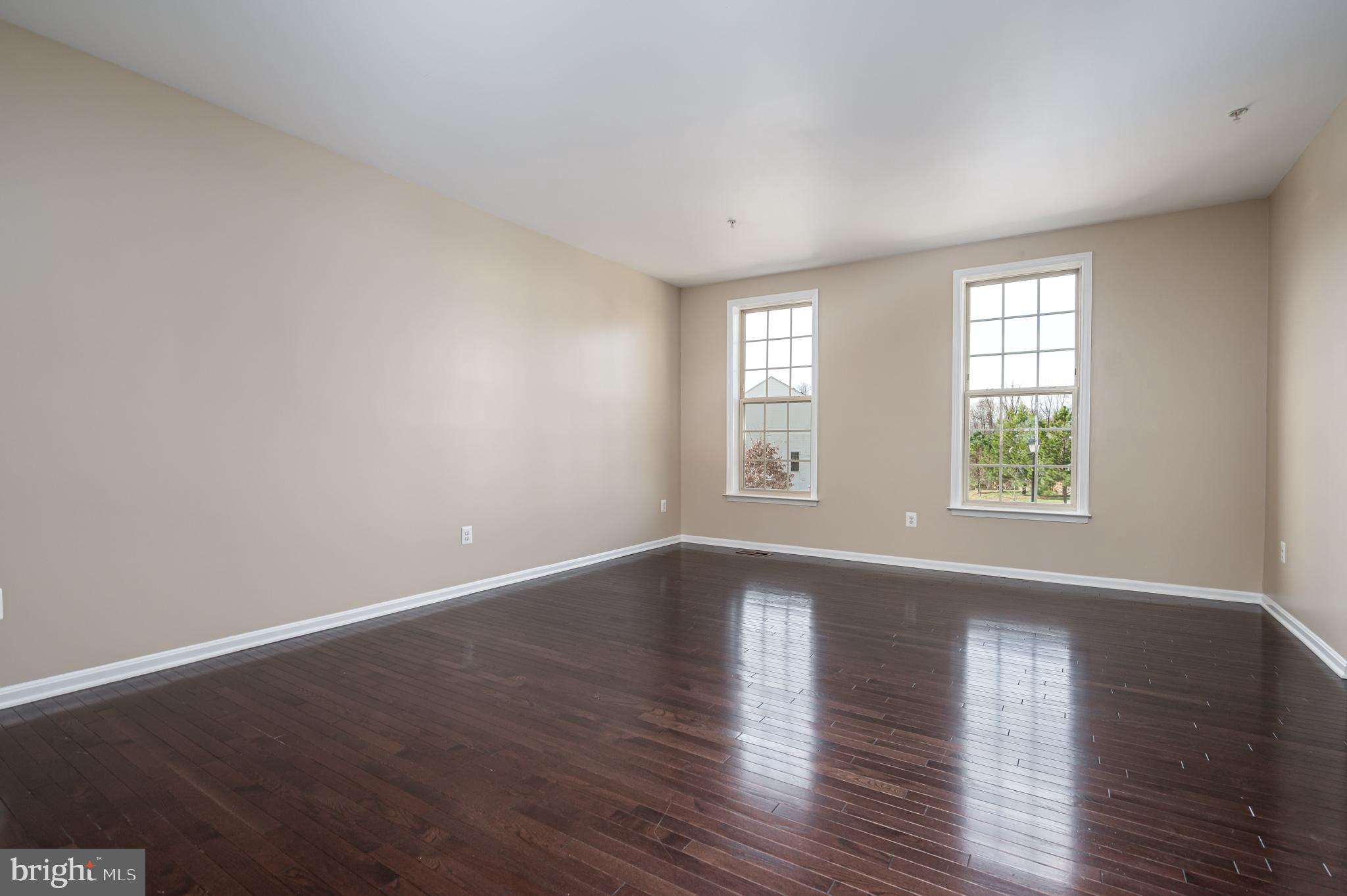 861 Nancy Lynn Ln