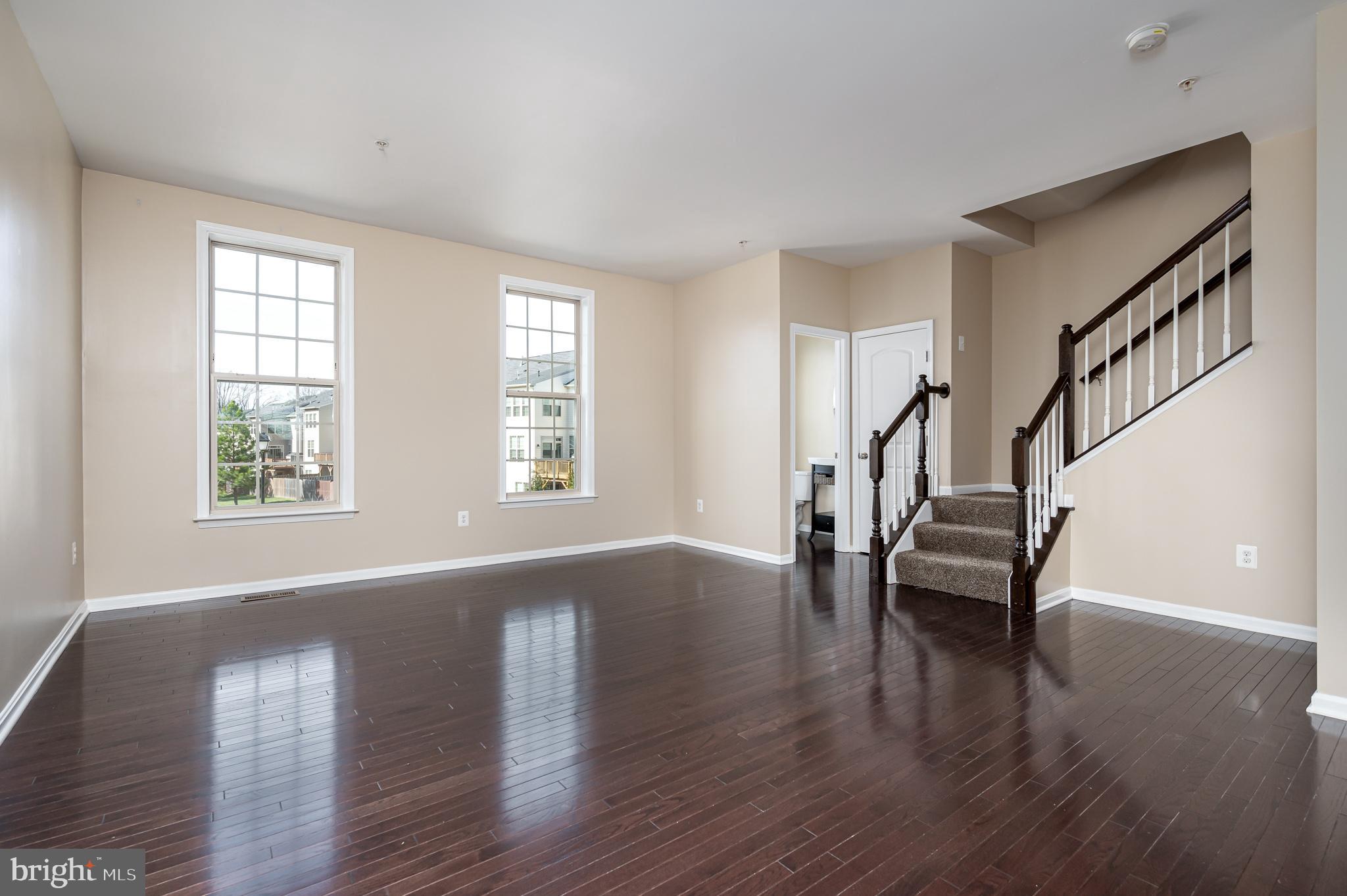 861 Nancy Lynn Ln