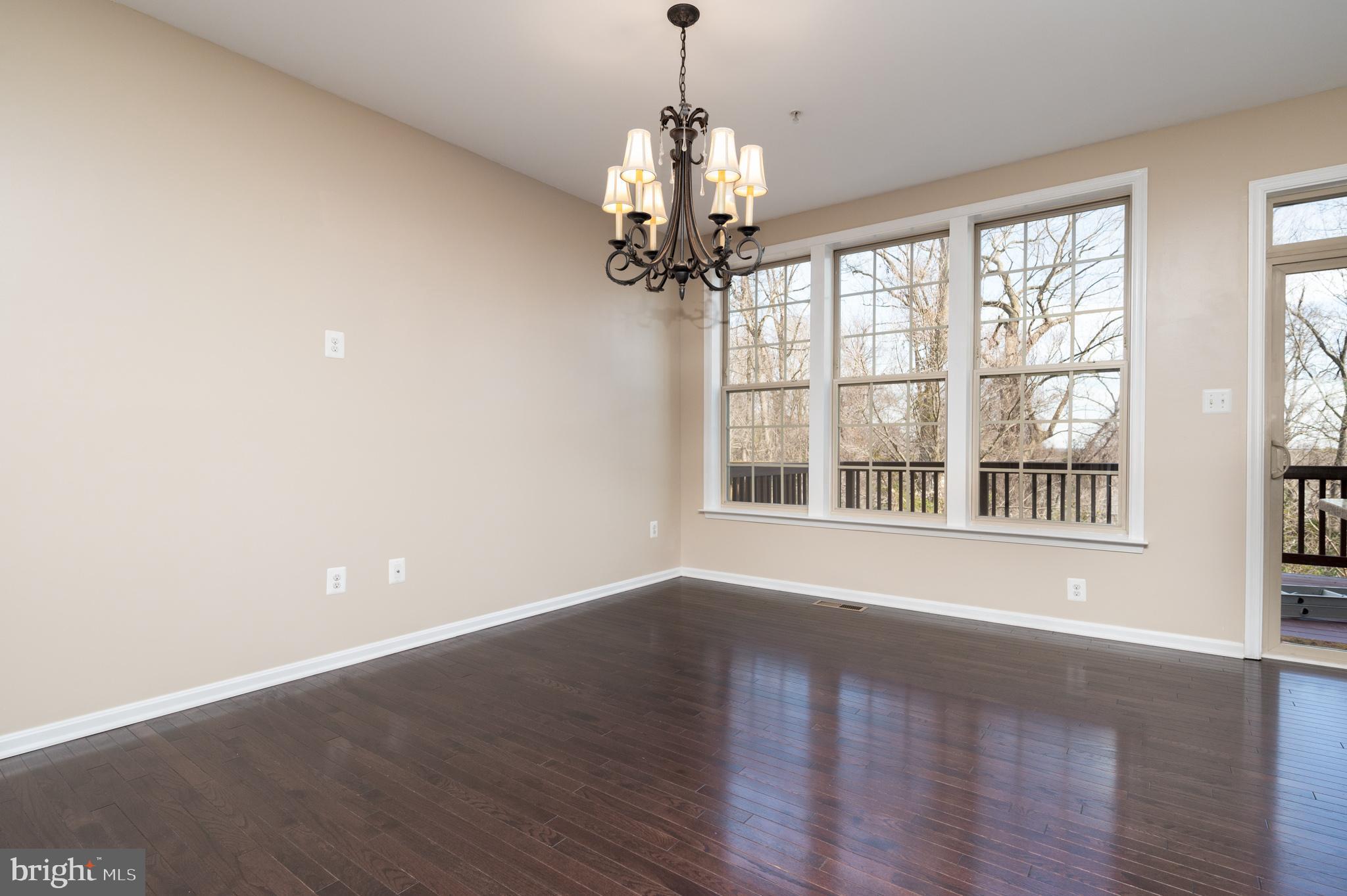 861 Nancy Lynn Ln
