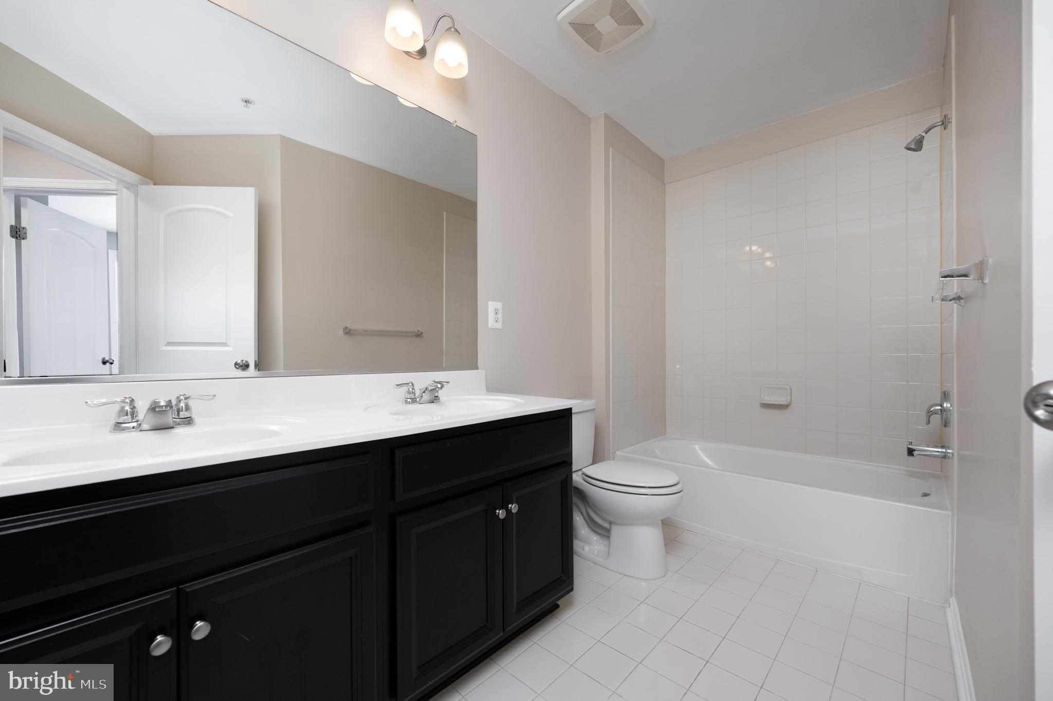 861 Nancy Lynn Ln