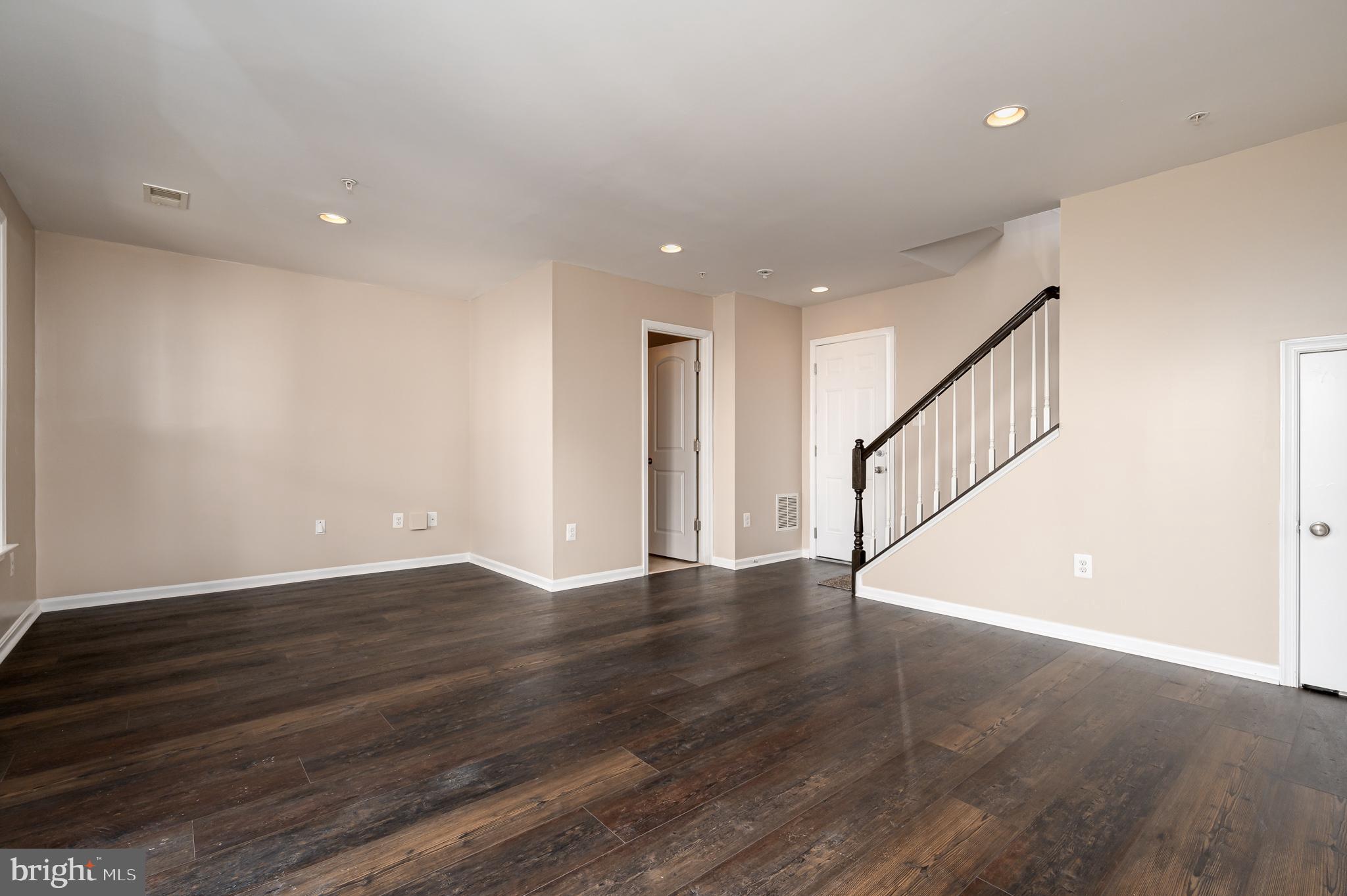 861 Nancy Lynn Ln