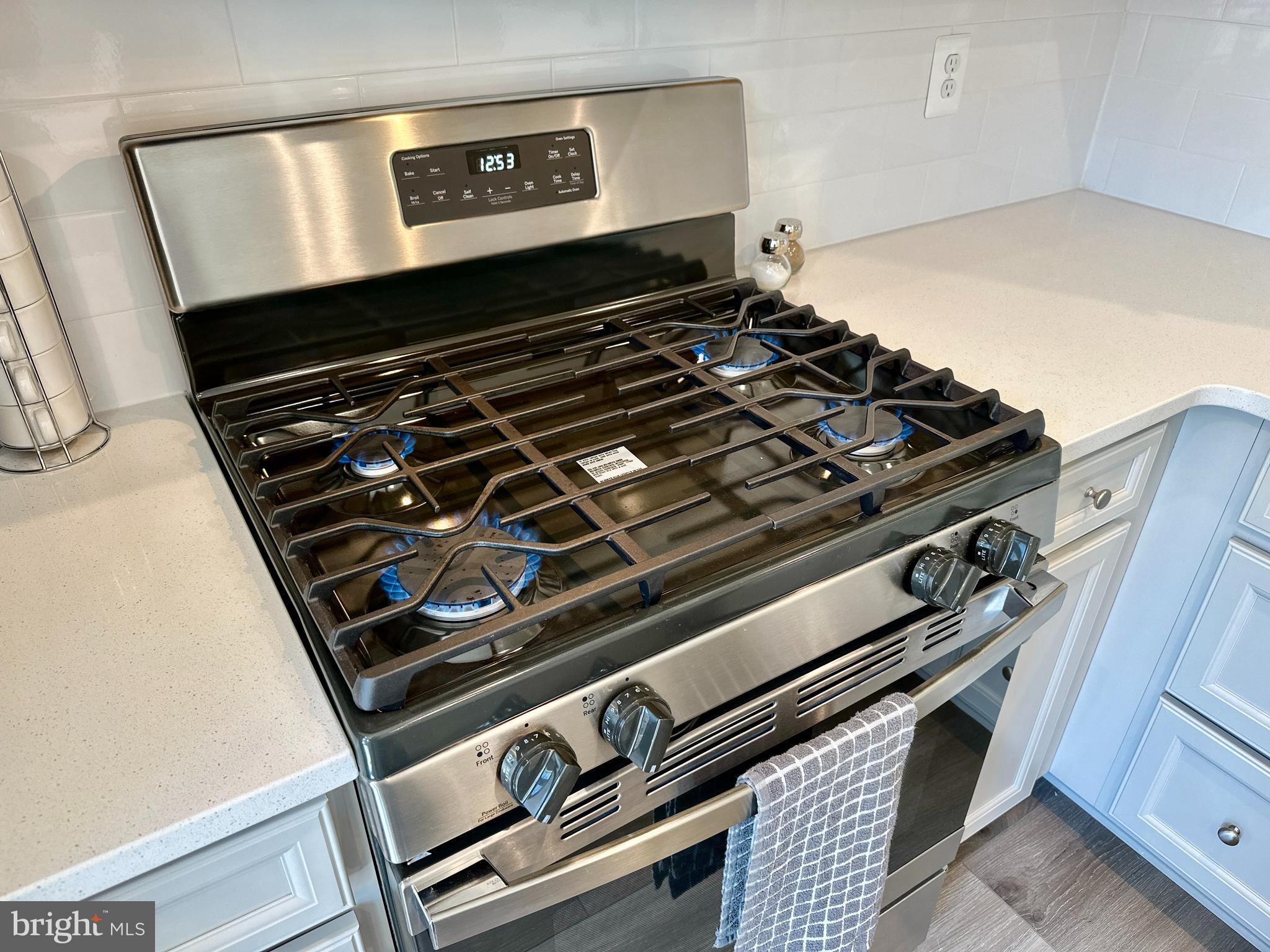 7916 Big Roundtop Rd