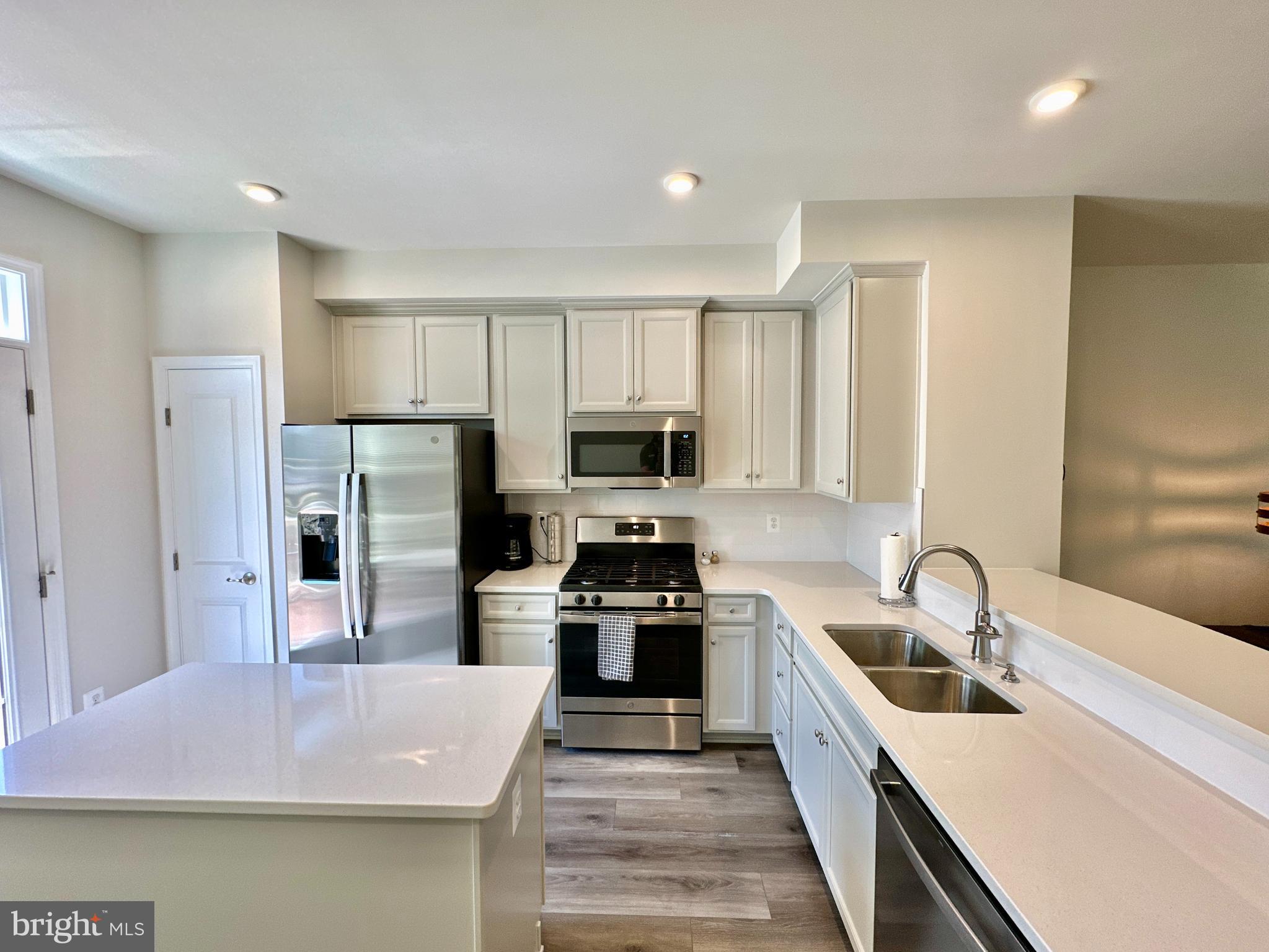 7916 Big Roundtop Rd