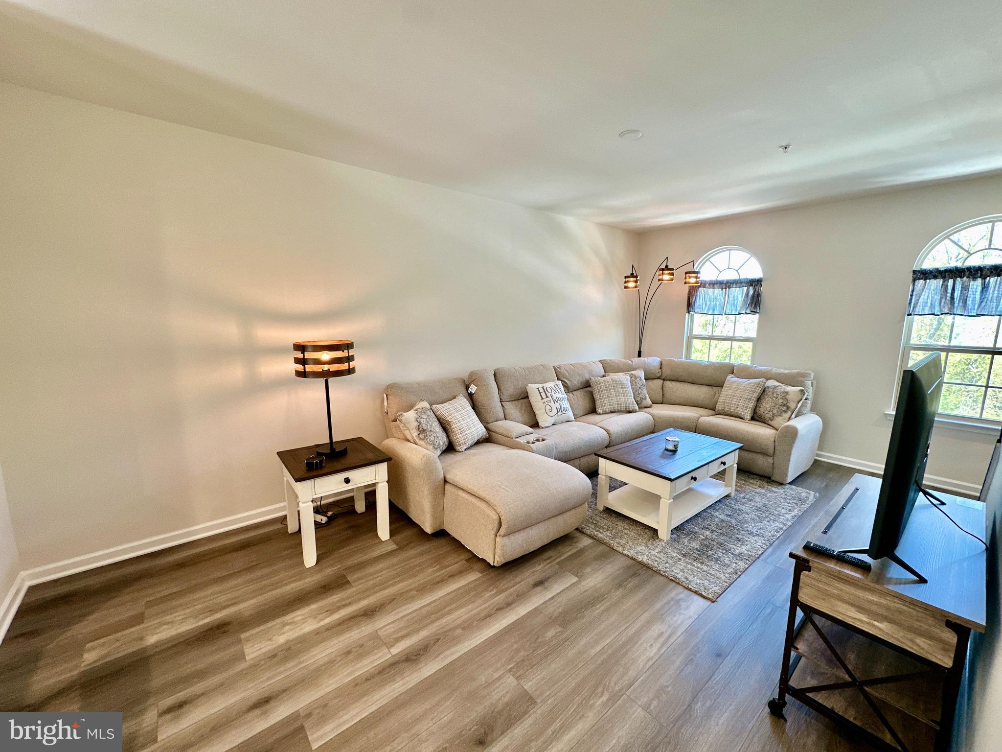 7916 Big Roundtop Rd