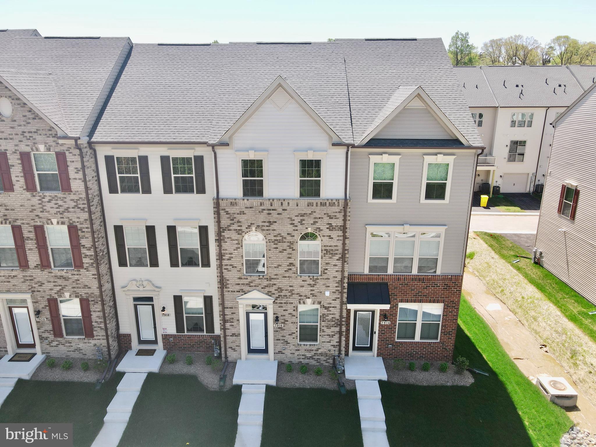 7916 Big Roundtop Rd