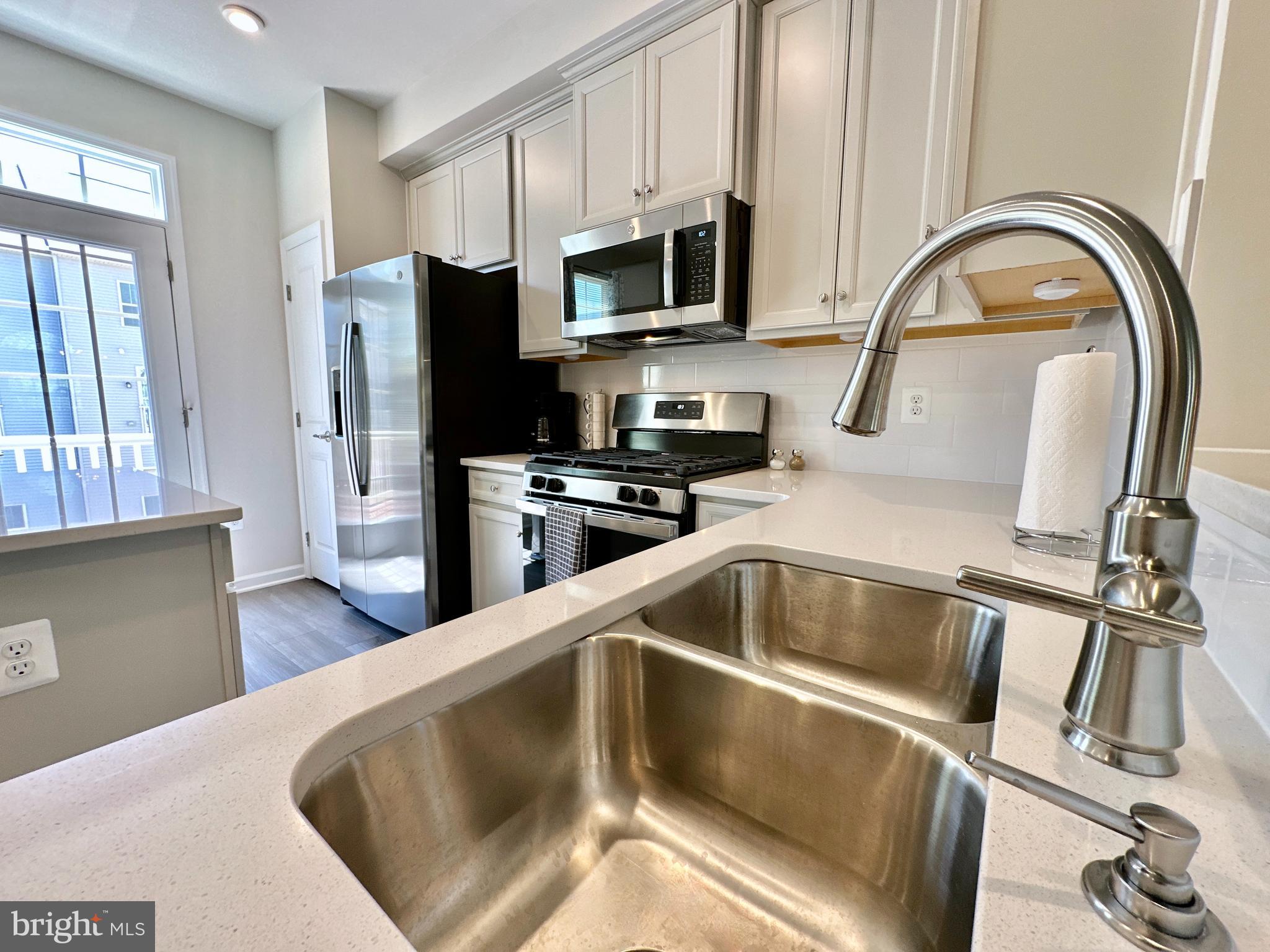 7916 Big Roundtop Rd