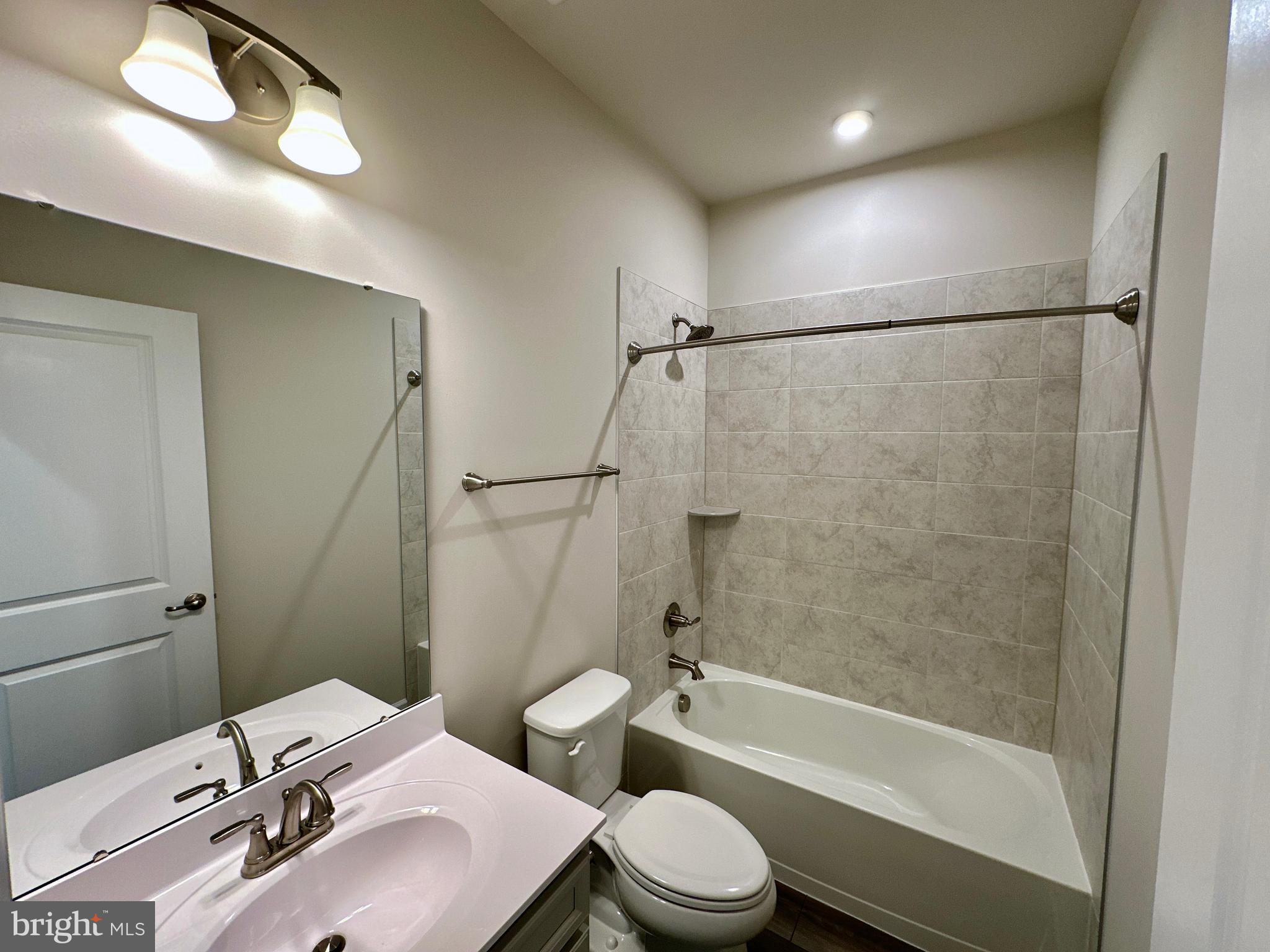 7916 Big Roundtop Rd