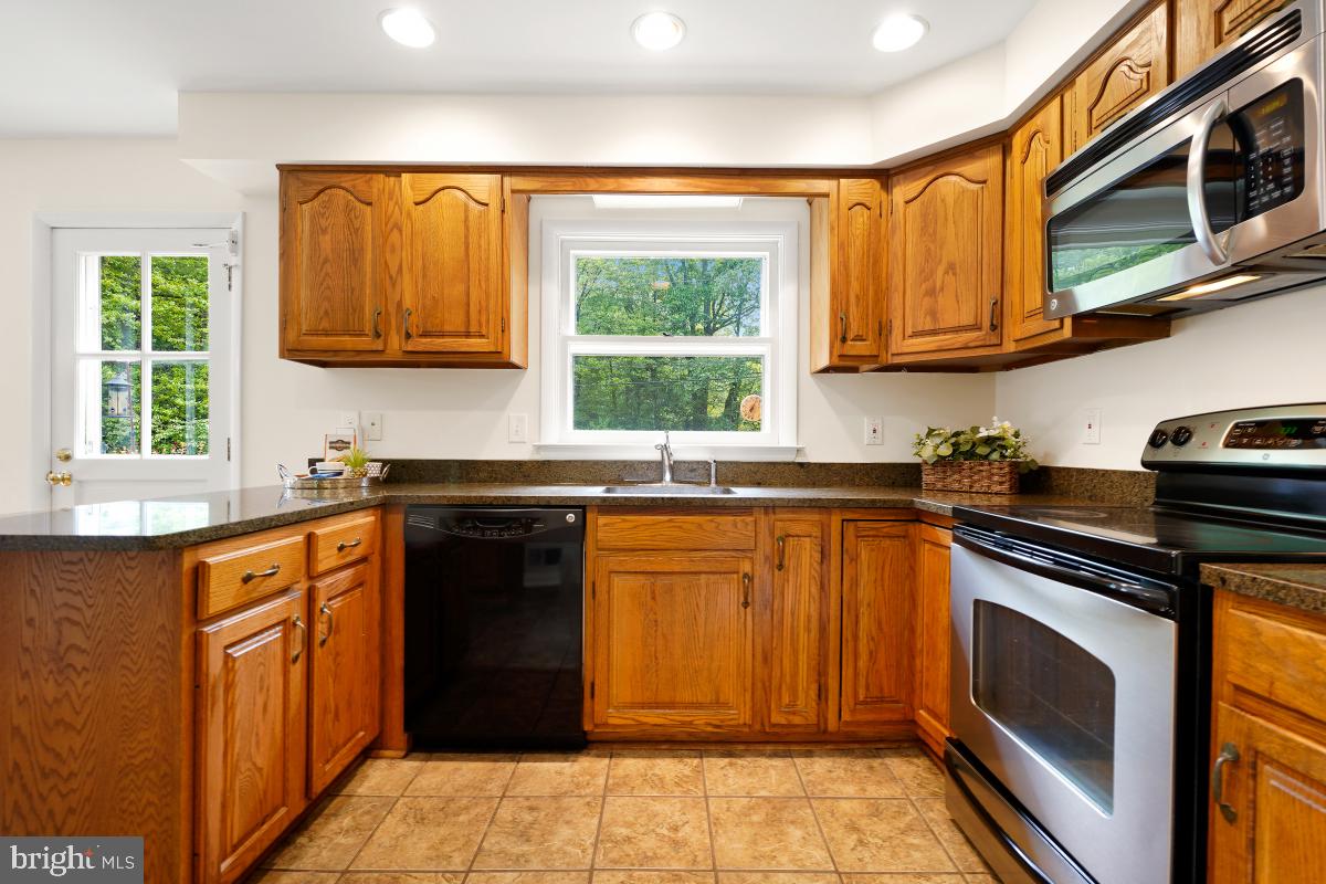 9 Romar Dr