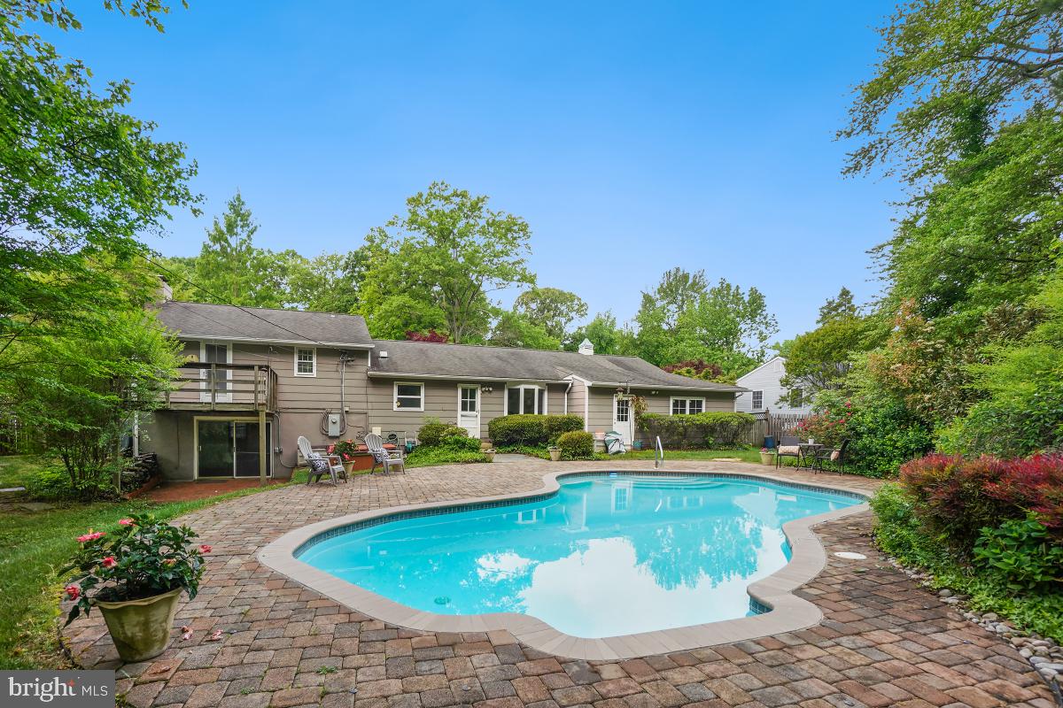 9 Romar Dr