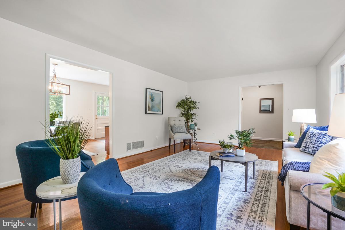 9 Romar Dr