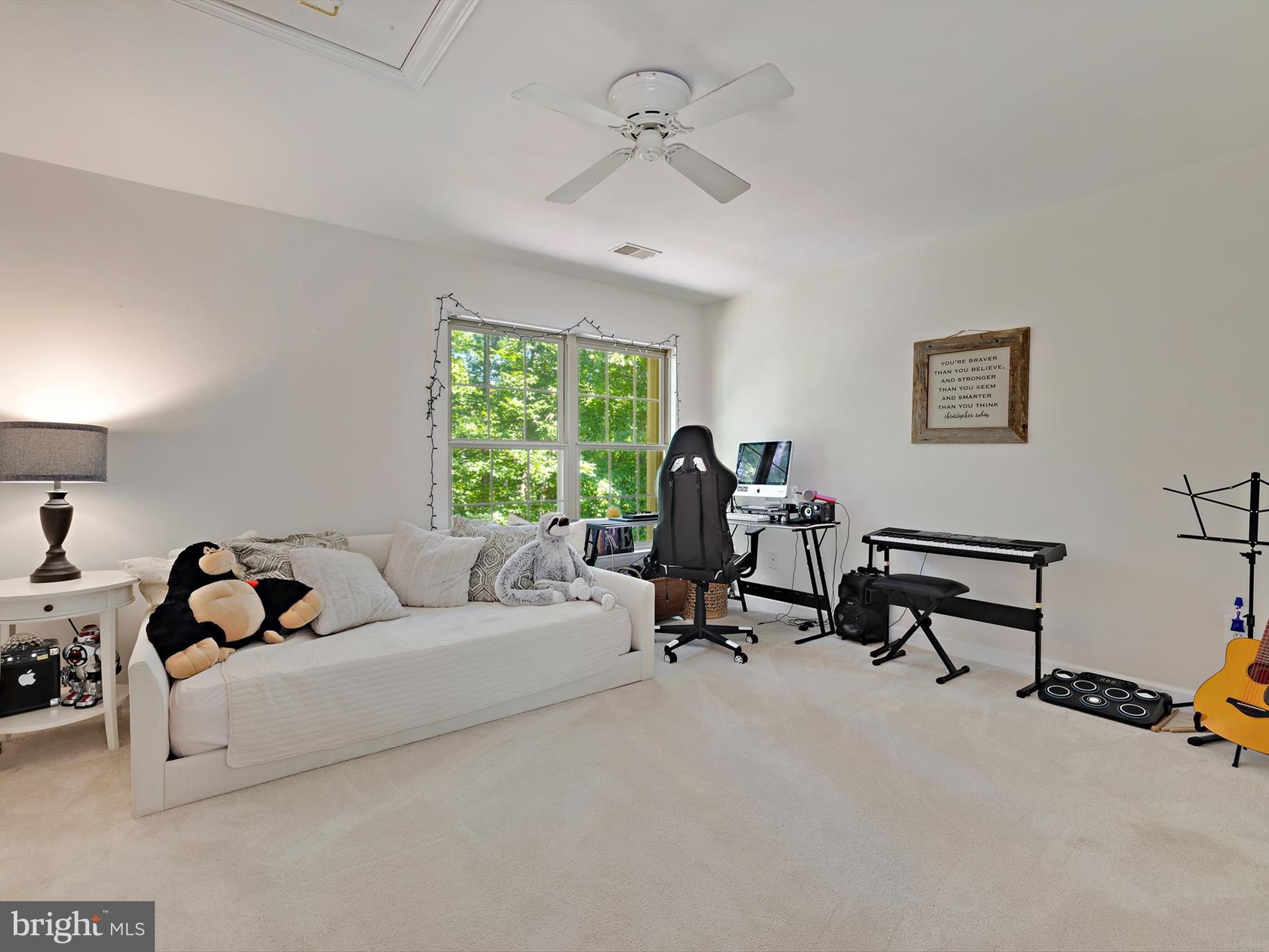 911 River Knoll Ct