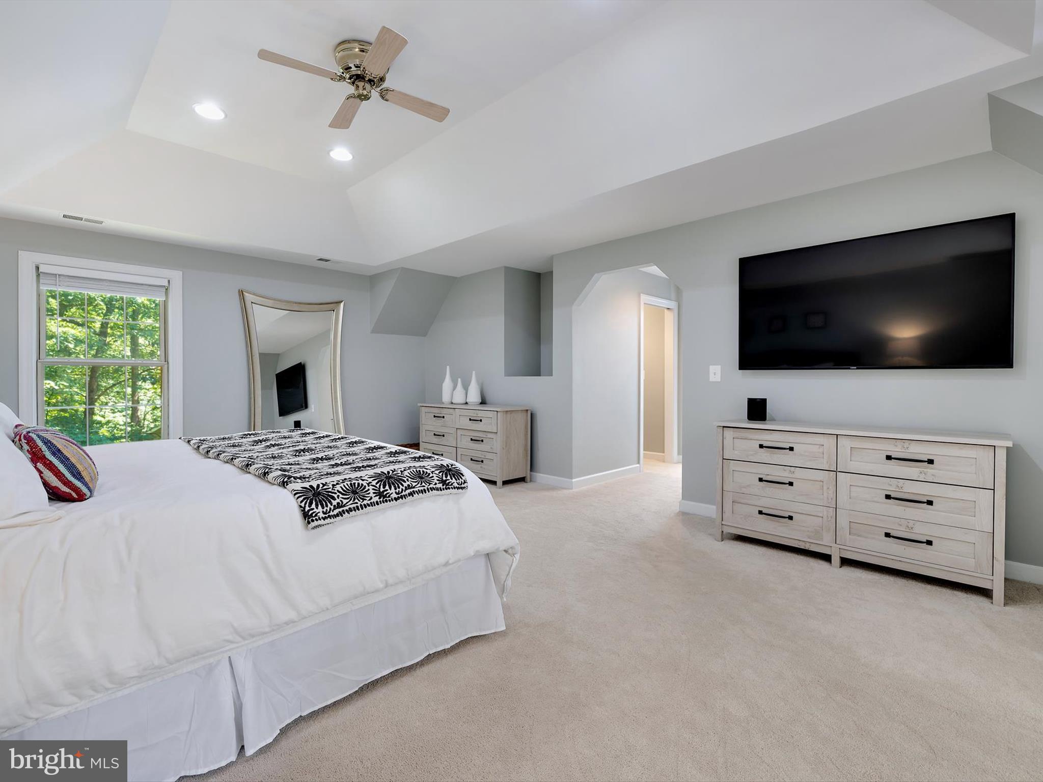 911 River Knoll Ct
