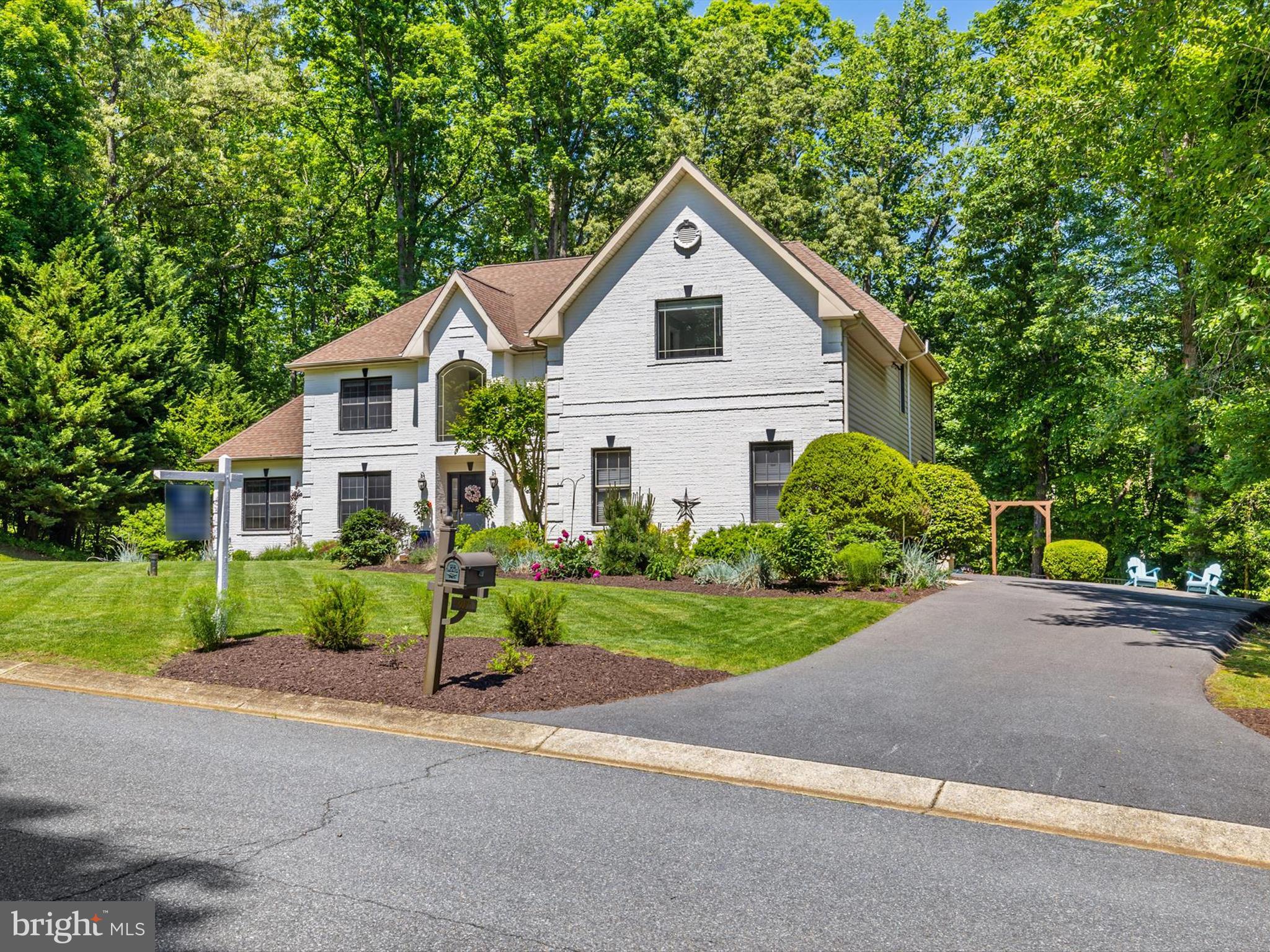 911 River Knoll Ct