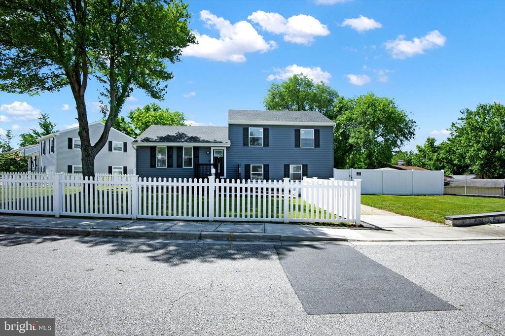 329 Regency Cir