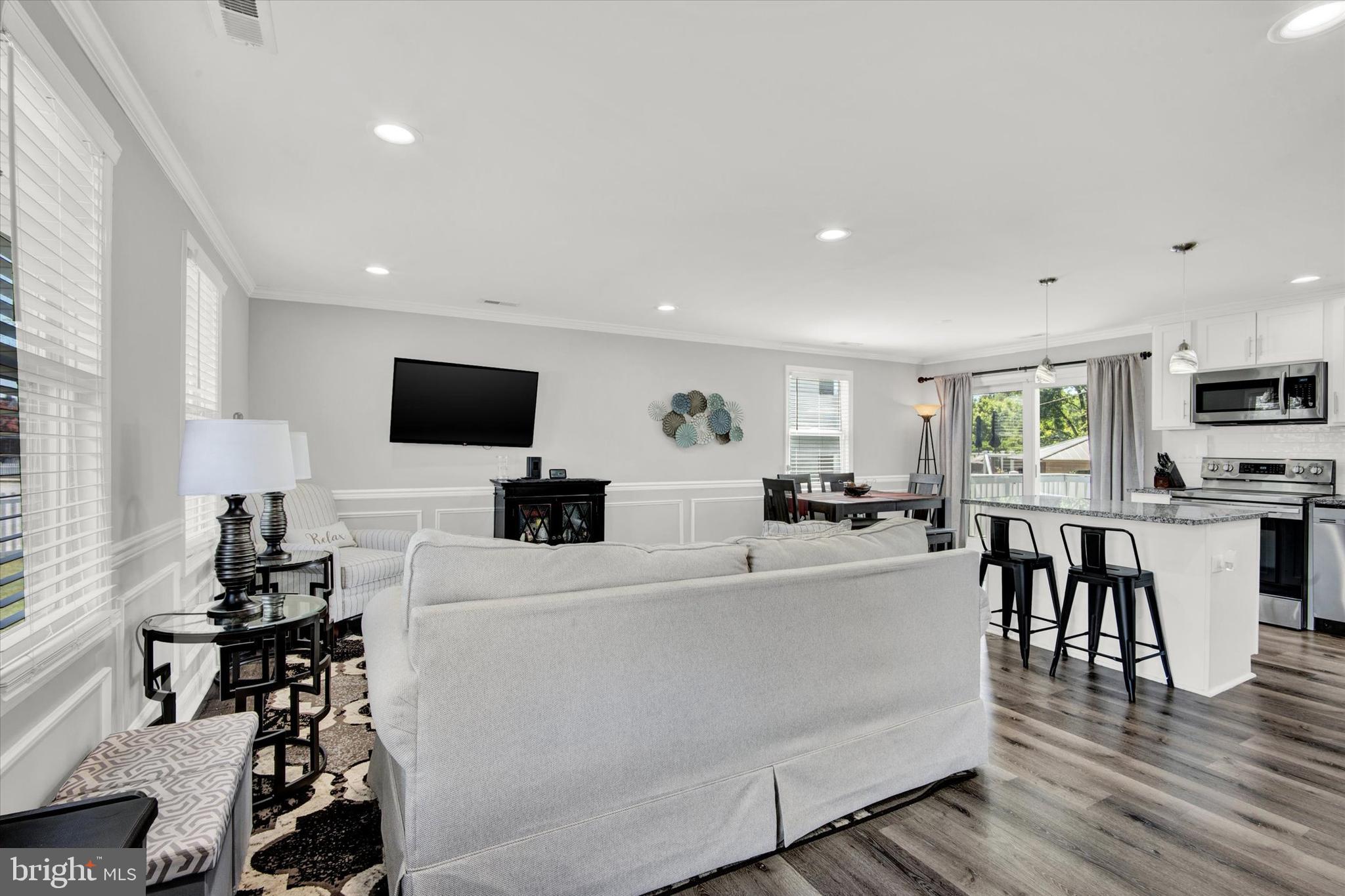 329 Regency Cir