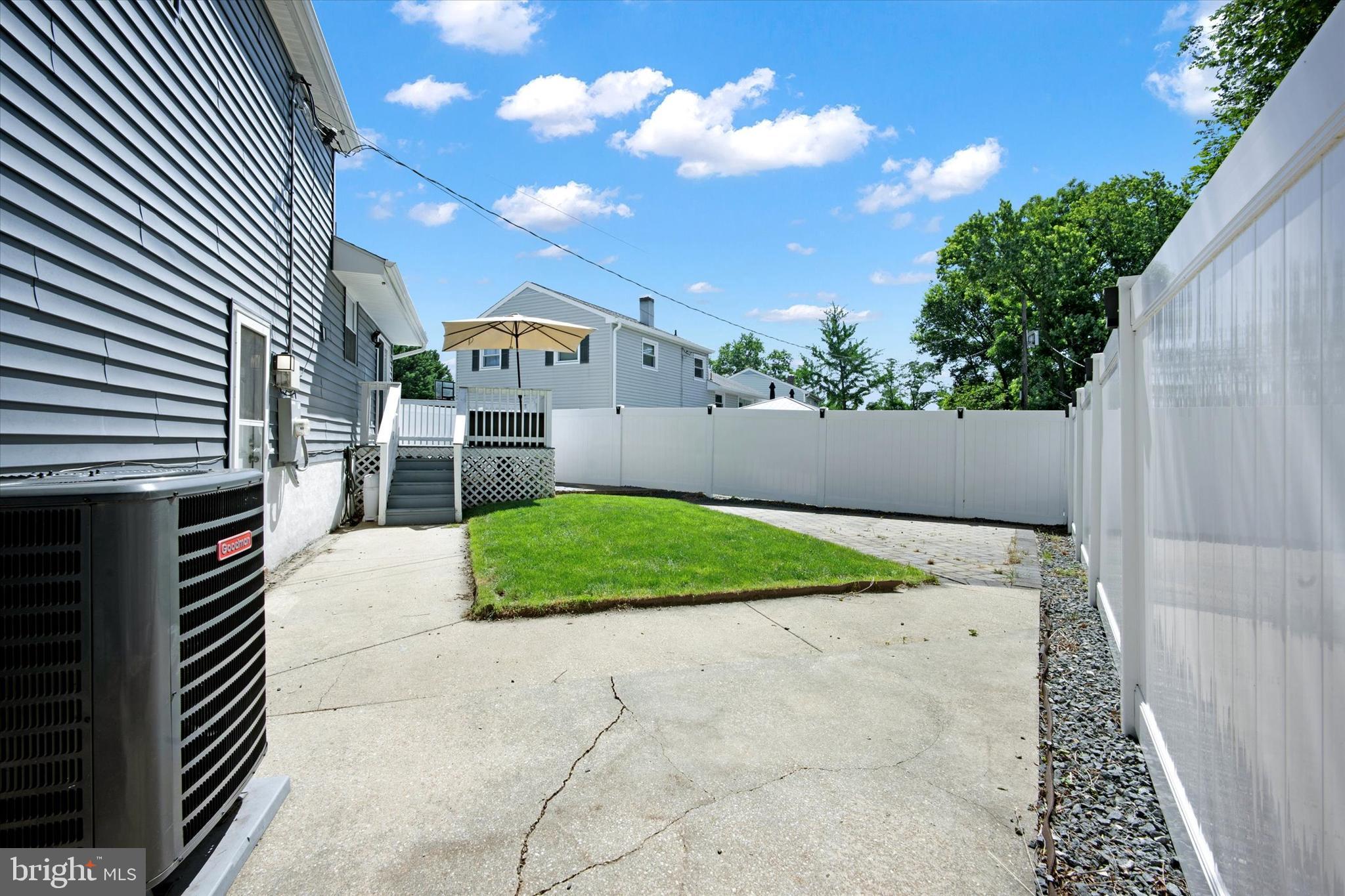 329 Regency Cir