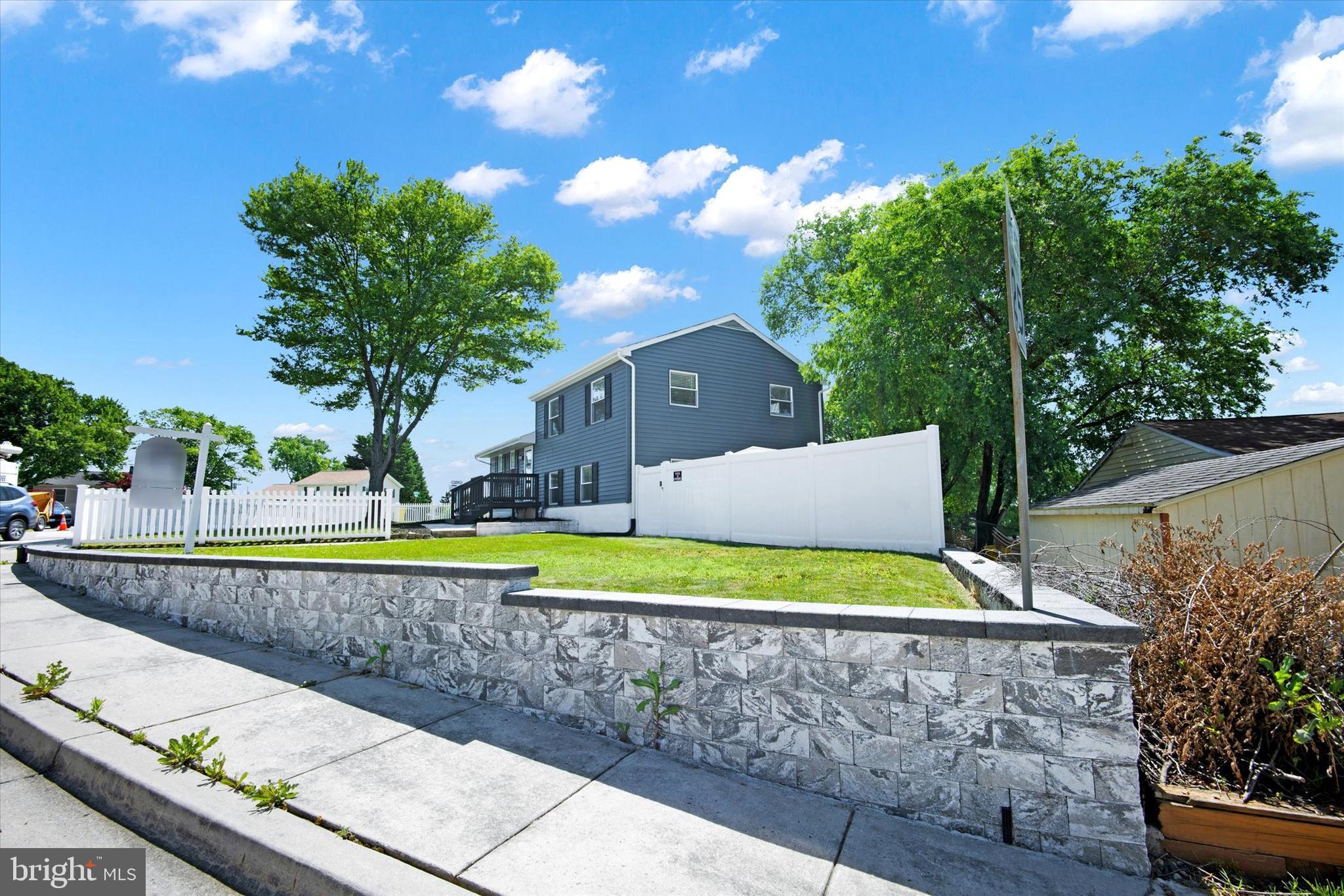 329 Regency Cir