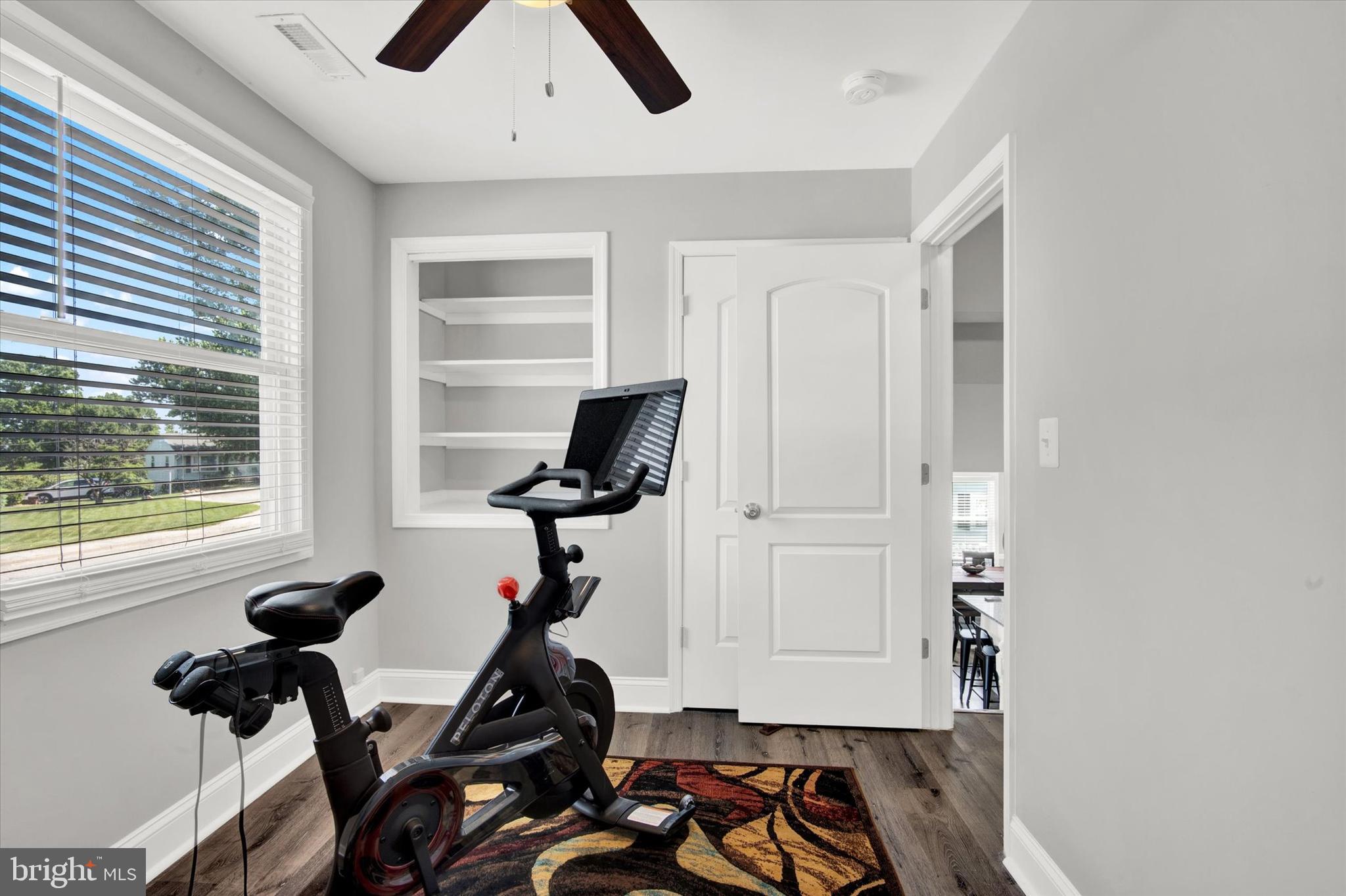 329 Regency Cir