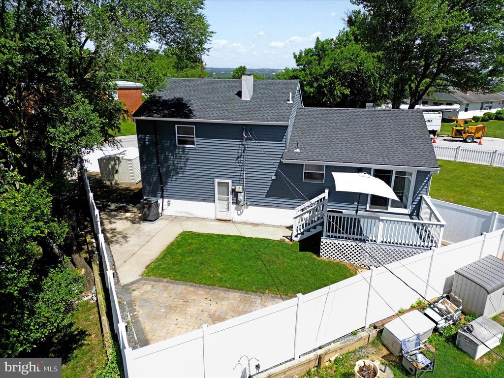 329 Regency Cir