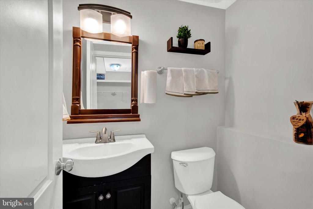 329 Regency Cir
