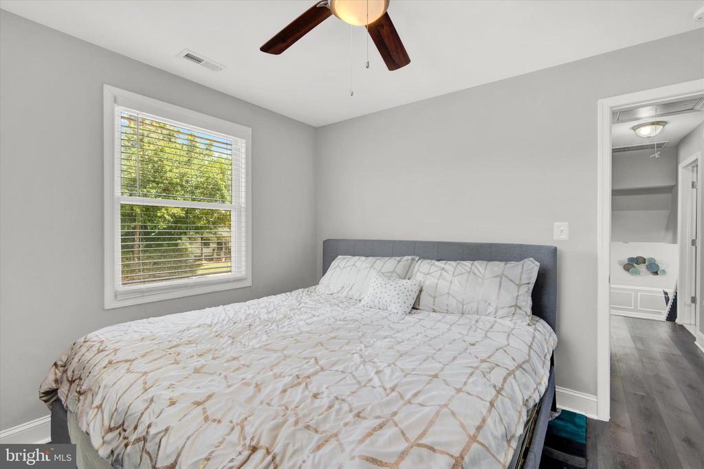 329 Regency Cir