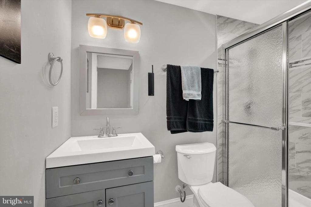 329 Regency Cir