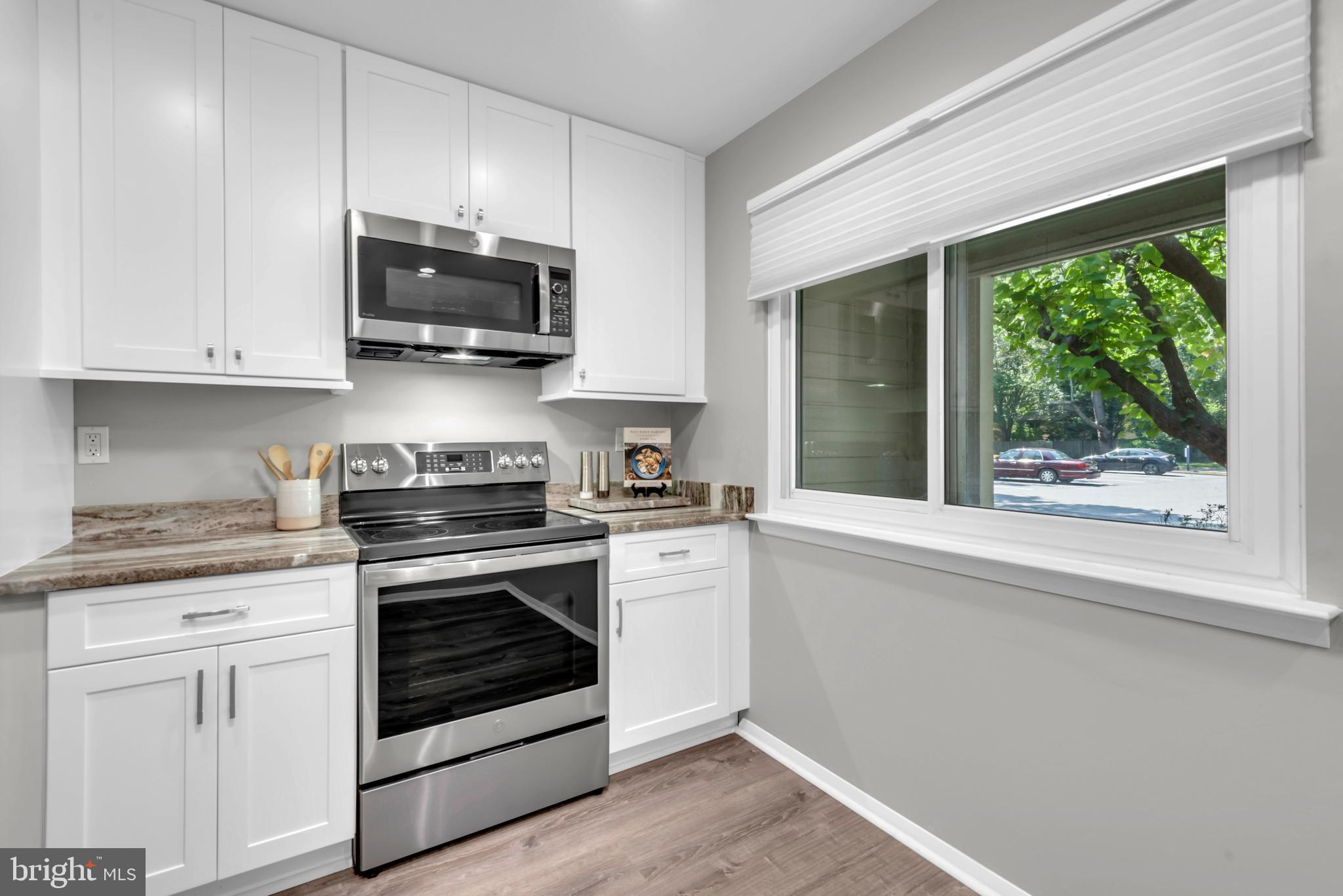 1039 Cedar Ridge Ct