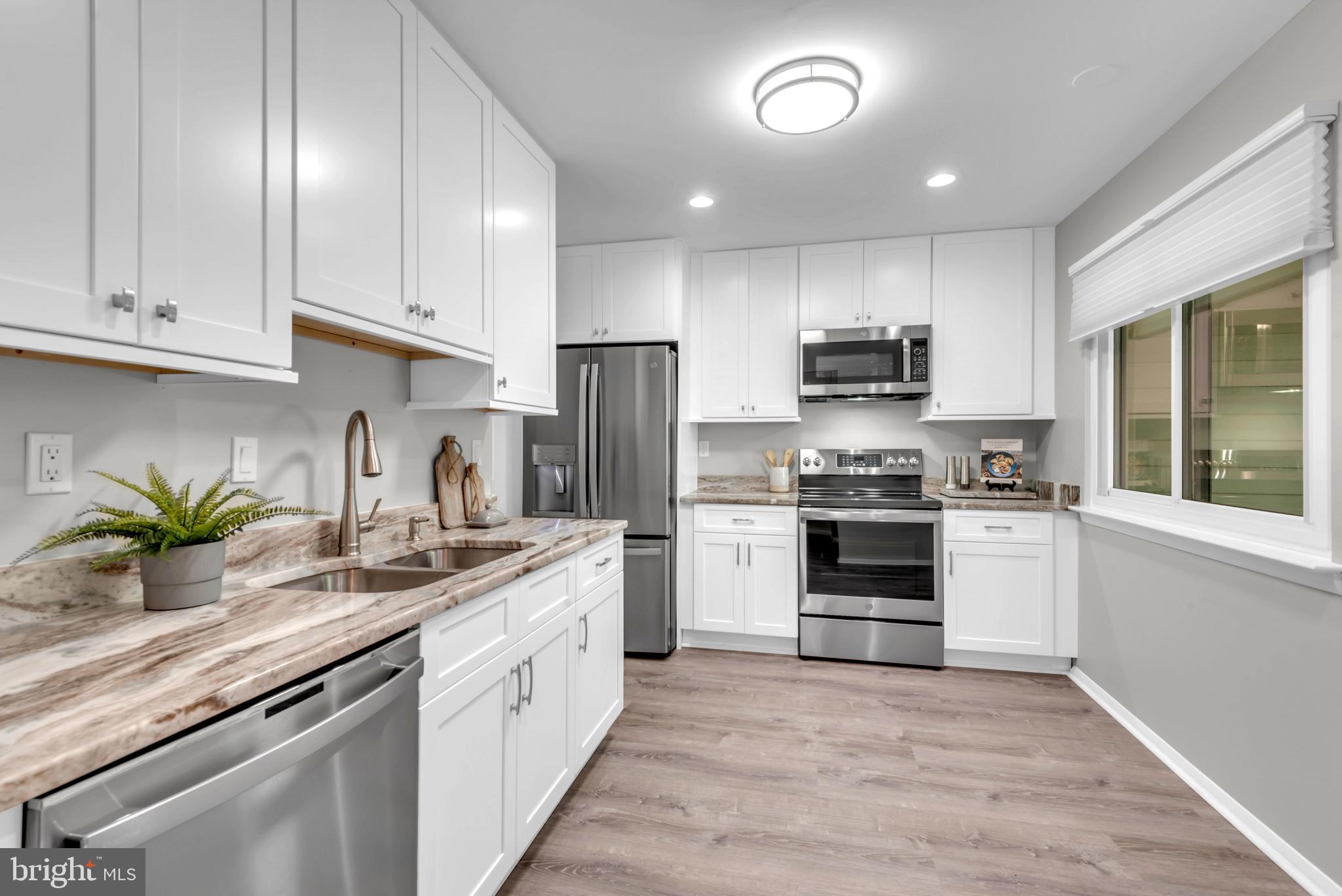 1039 Cedar Ridge Ct