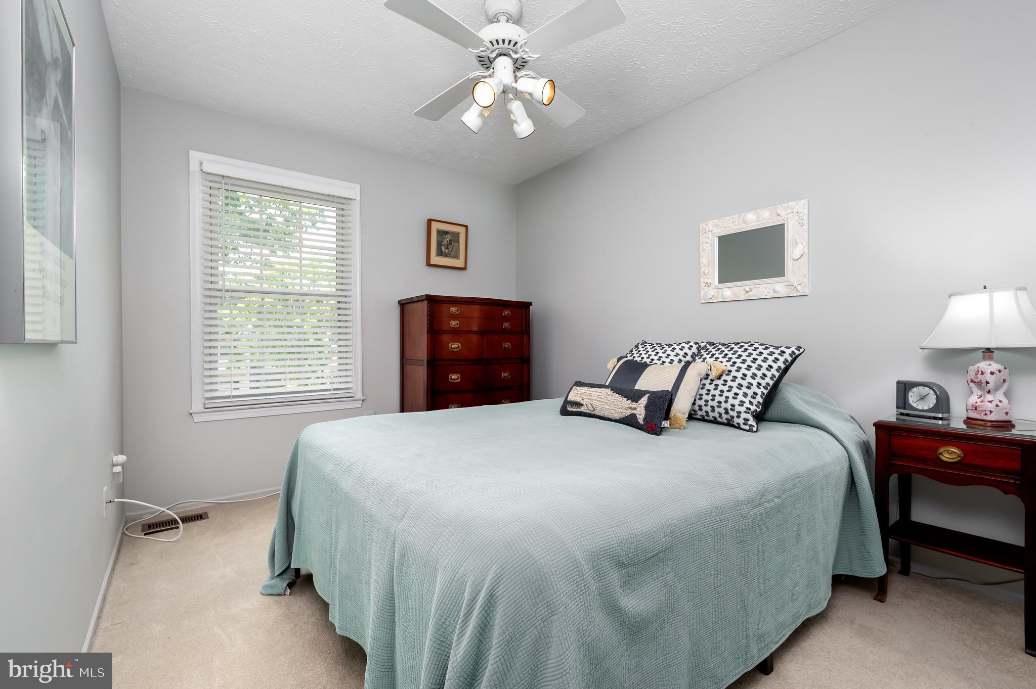 1149 Neptune Pl