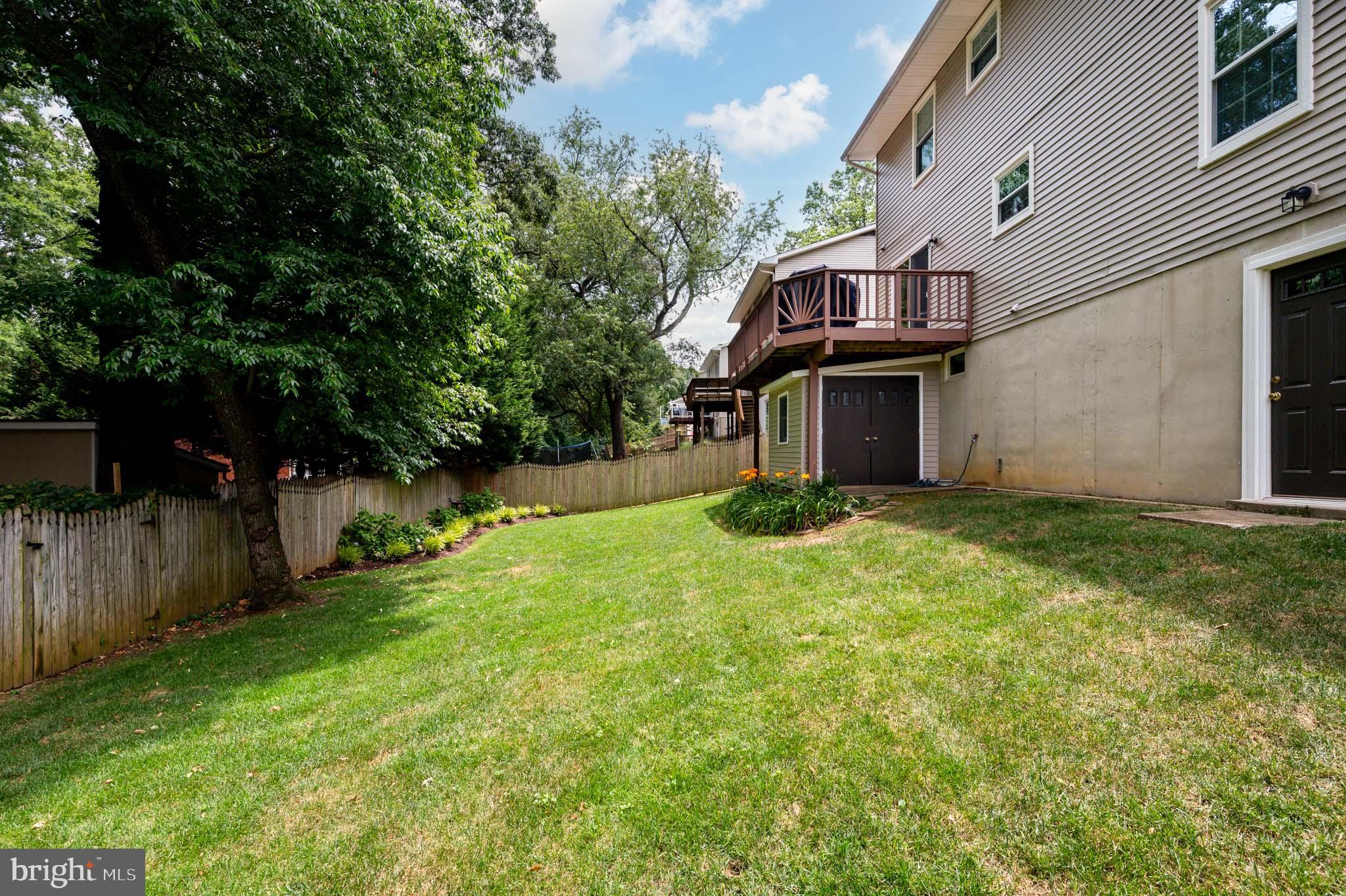 1149 Neptune Pl