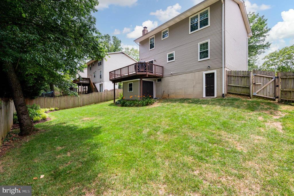 1149 Neptune Pl