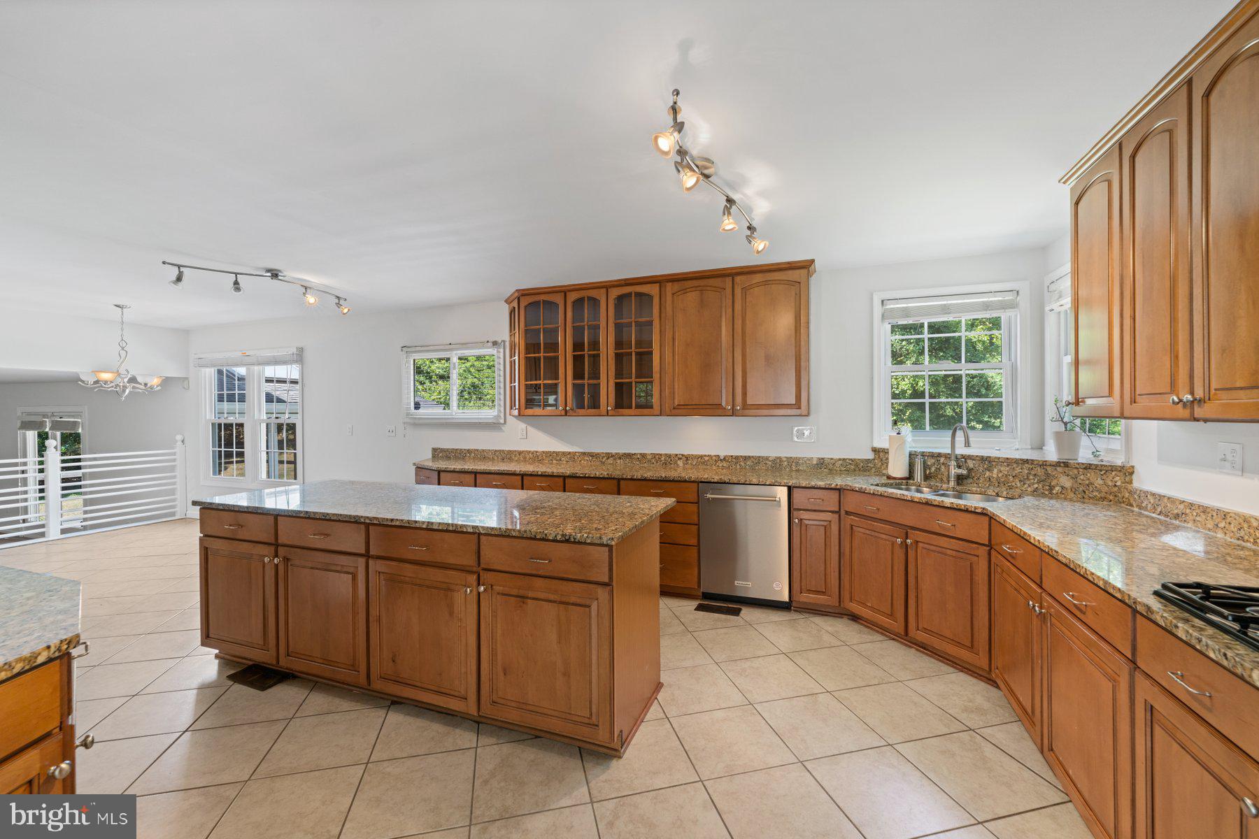 301 Saddle Ridge Rd