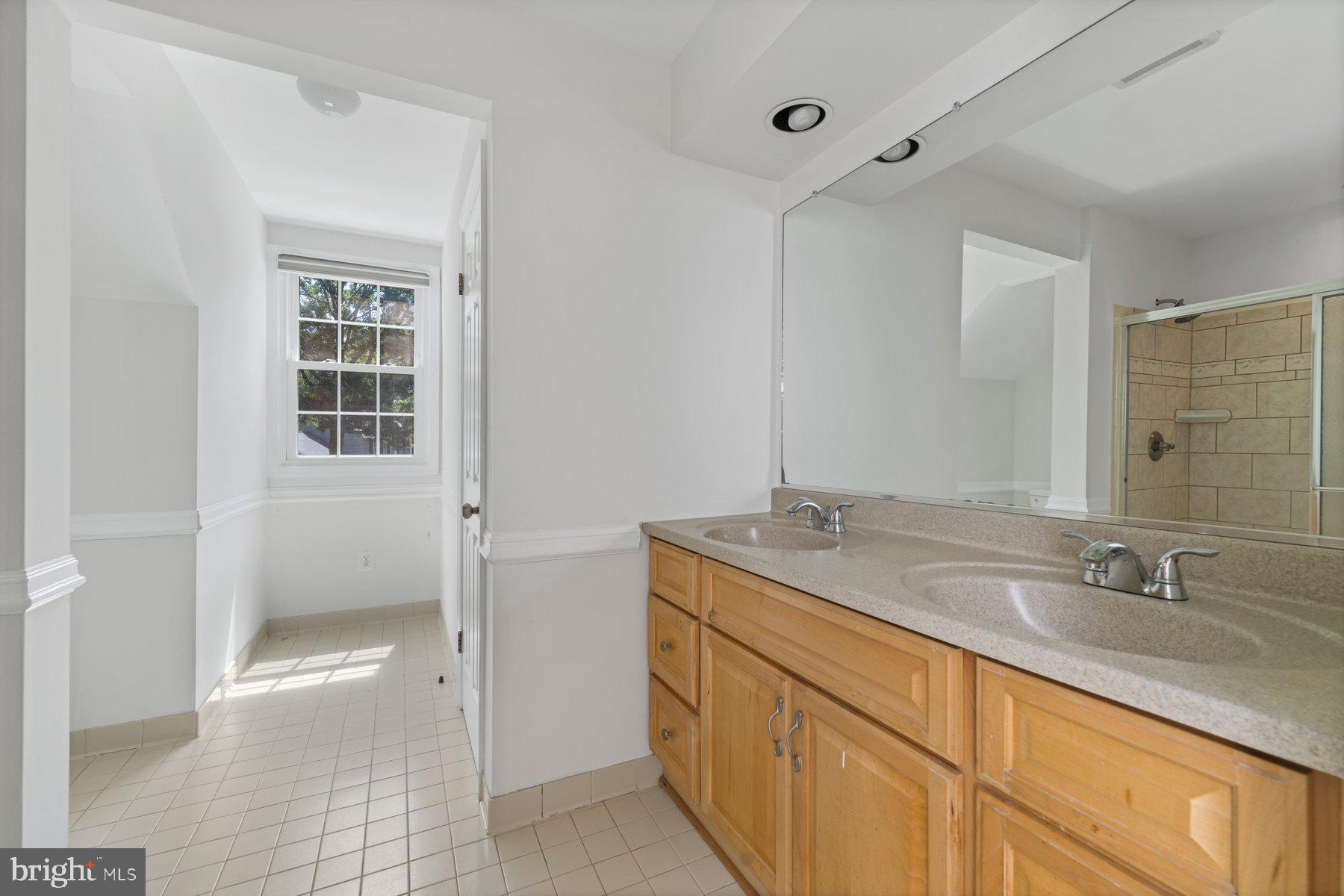301 Saddle Ridge Rd