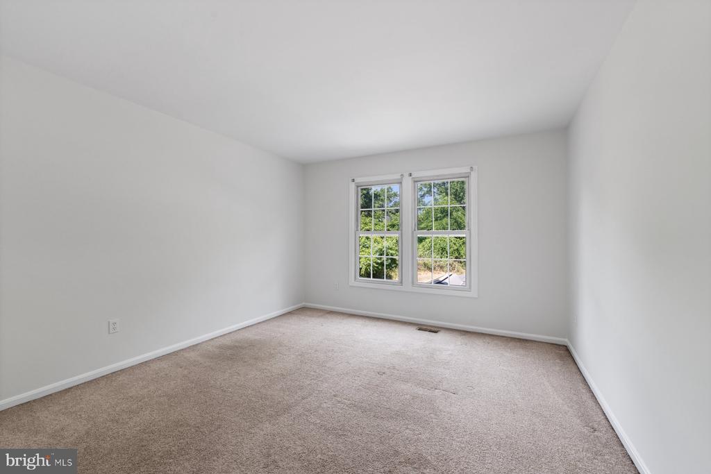 301 Saddle Ridge Rd