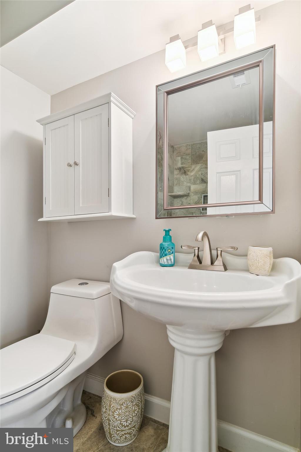 1031 Saint Margarets Dr