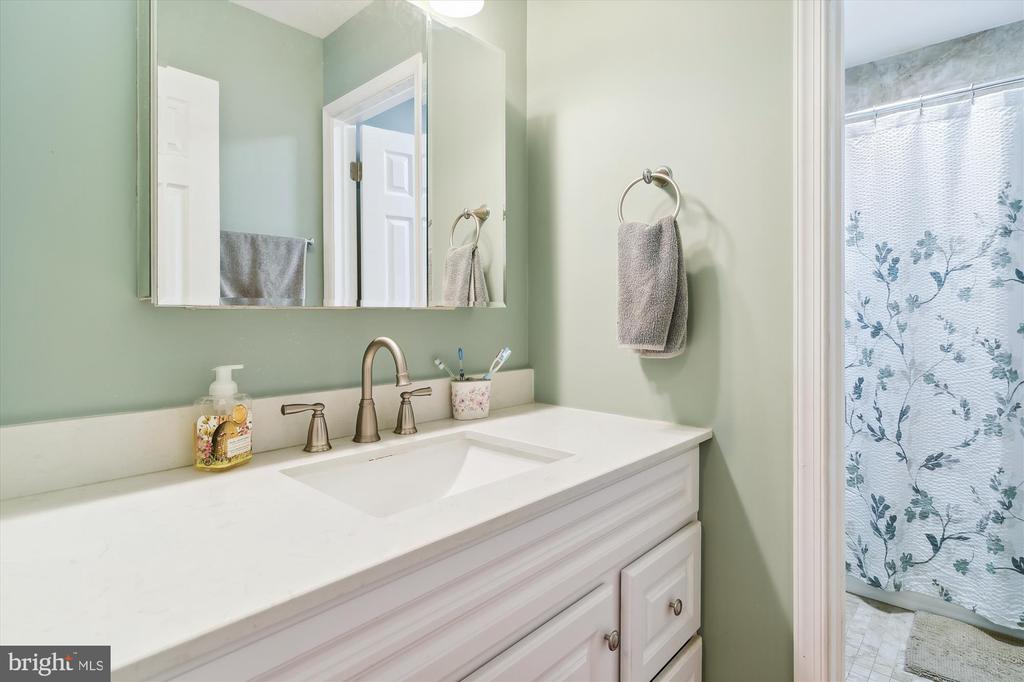 1031 Saint Margarets Dr