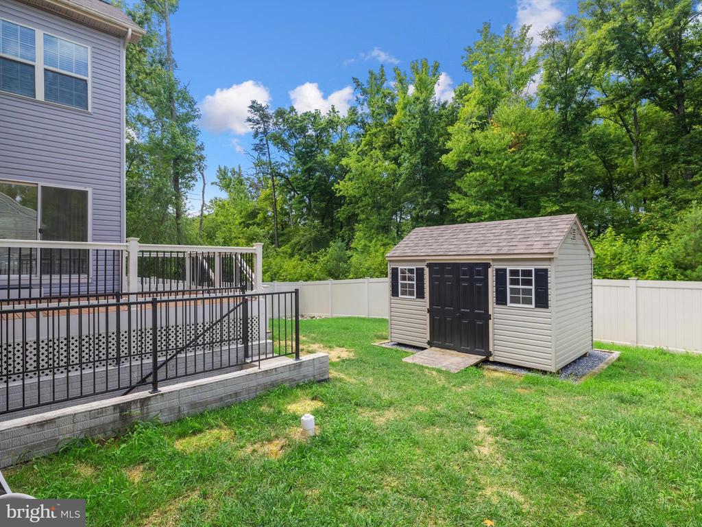 7612 Holly Ridge Dr