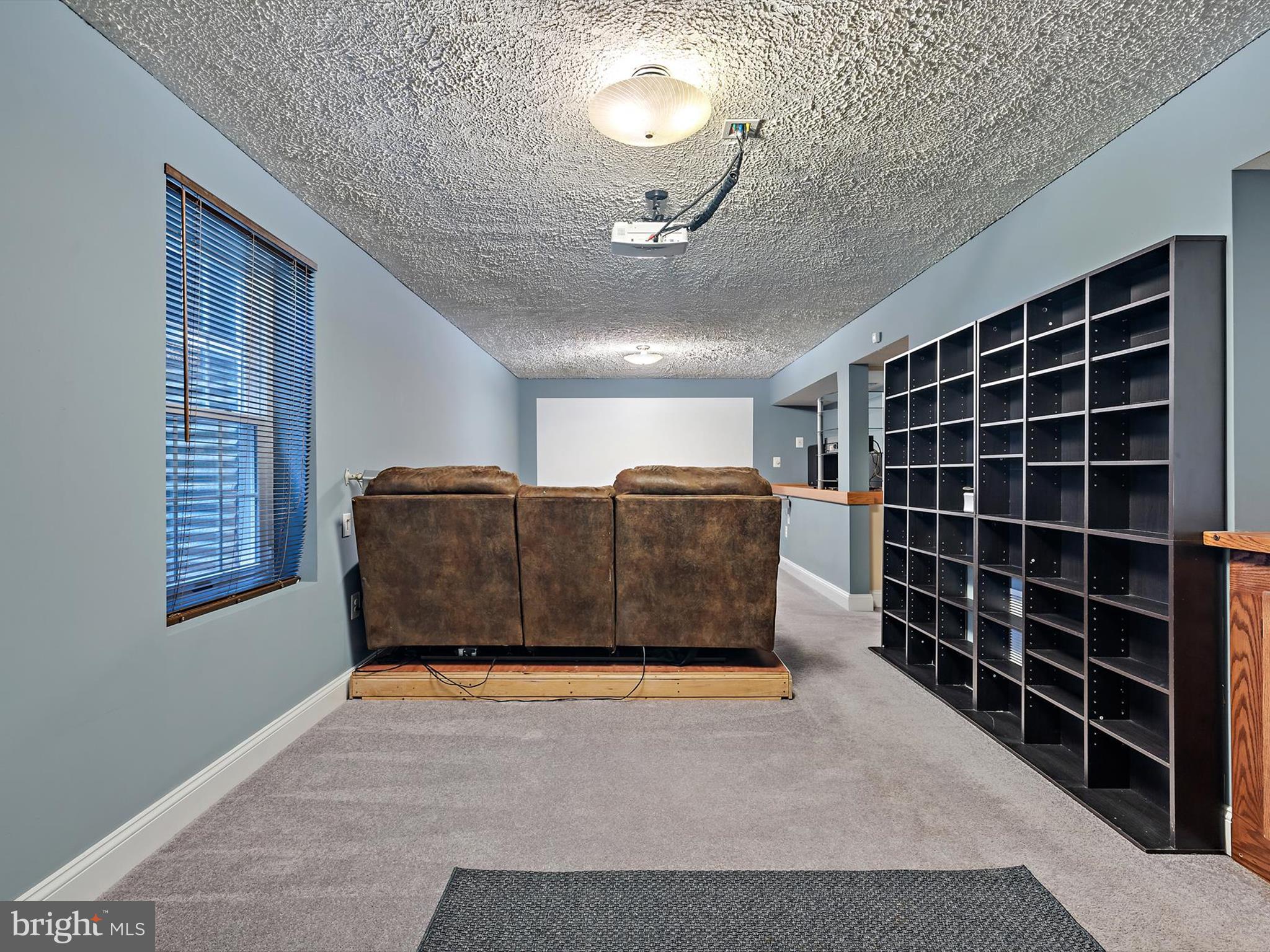 1402 Iron Horse Ct