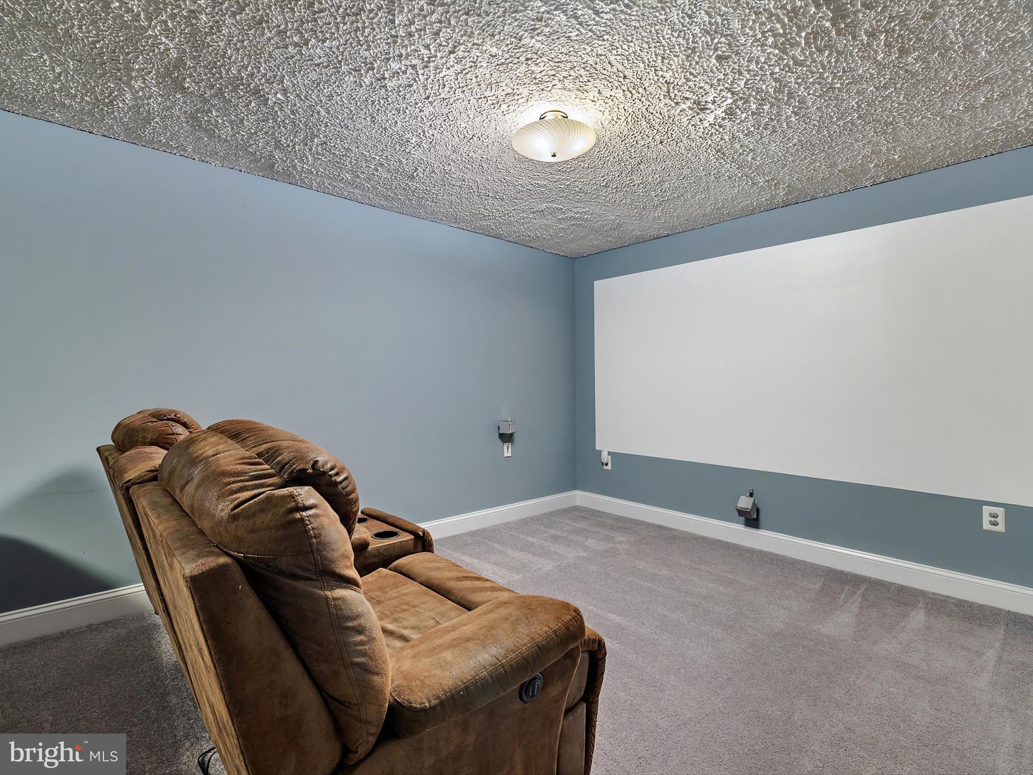 1402 Iron Horse Ct