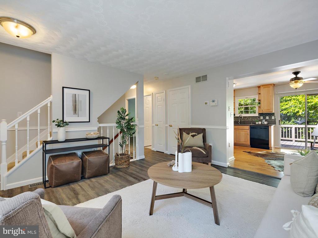 1402 Iron Horse Ct