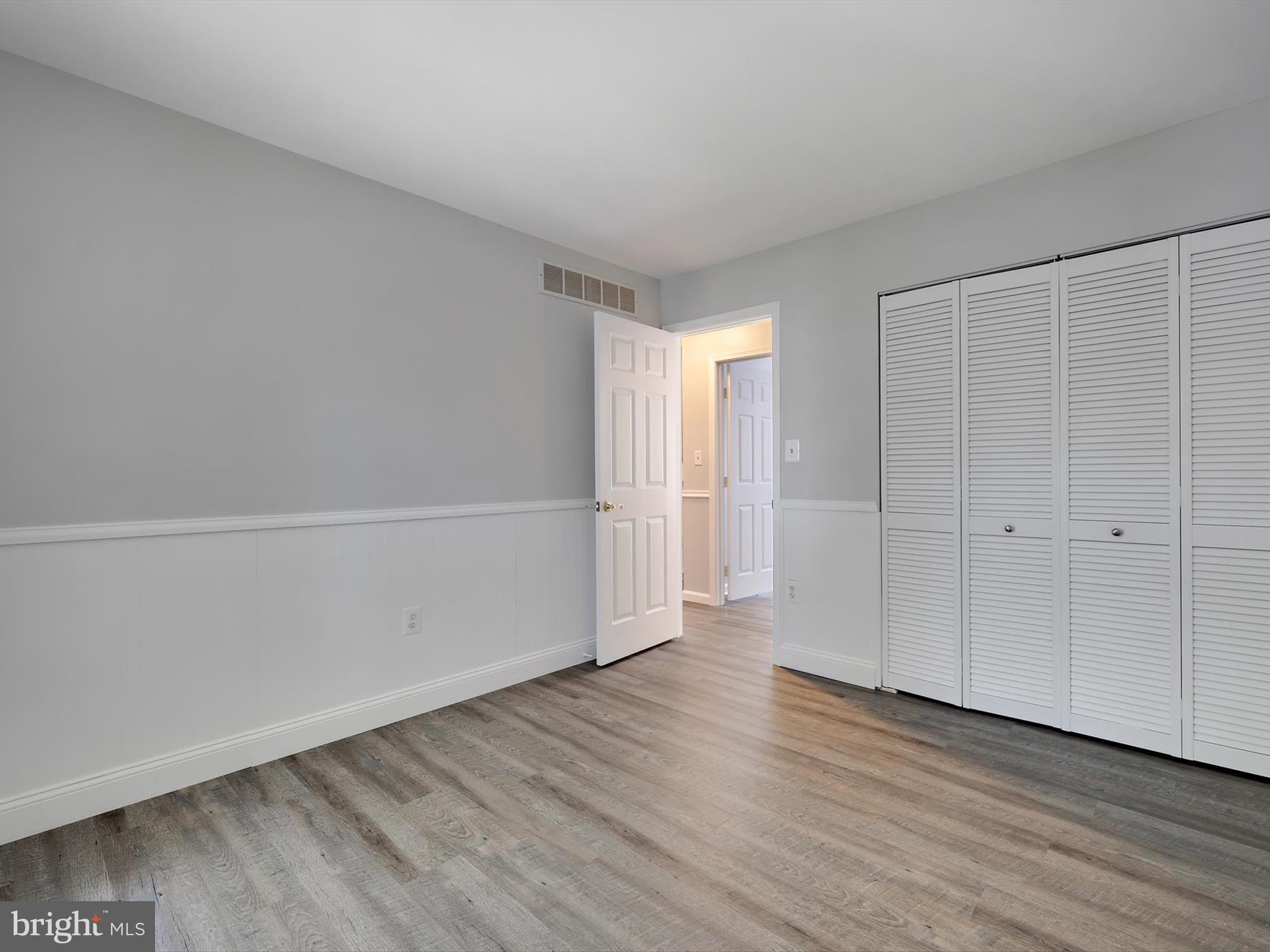 1402 Iron Horse Ct