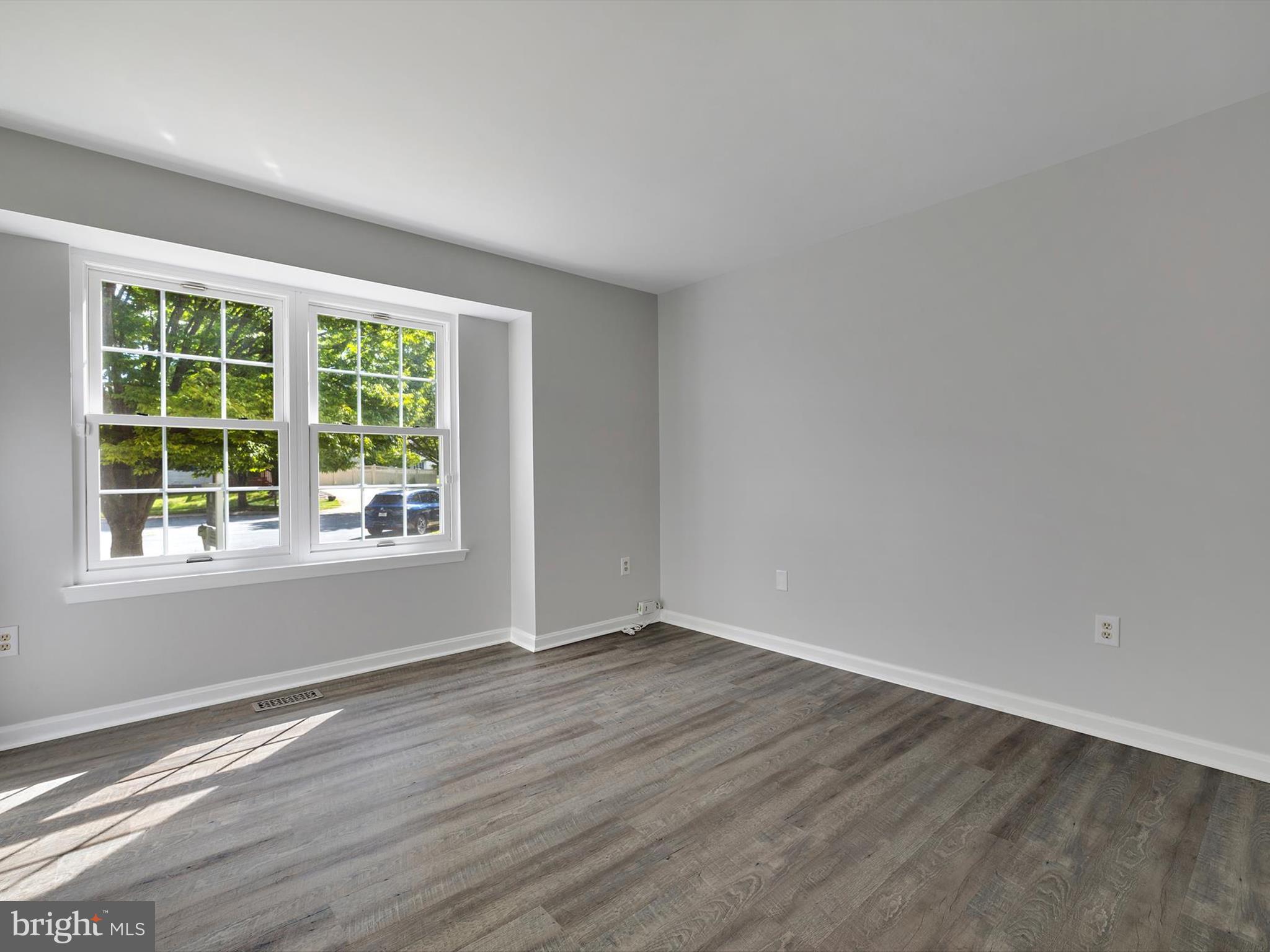 1402 Iron Horse Ct