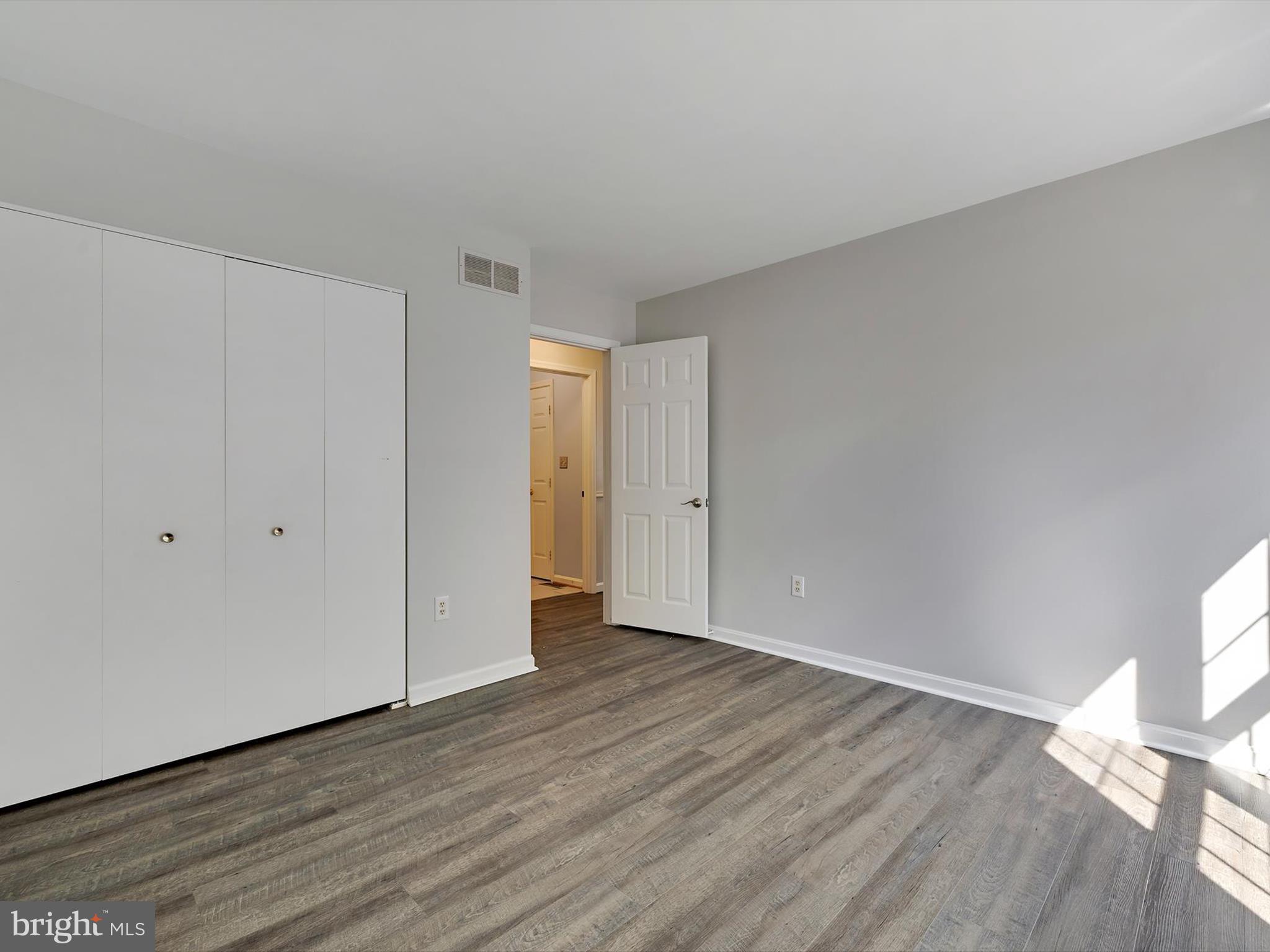 1402 Iron Horse Ct