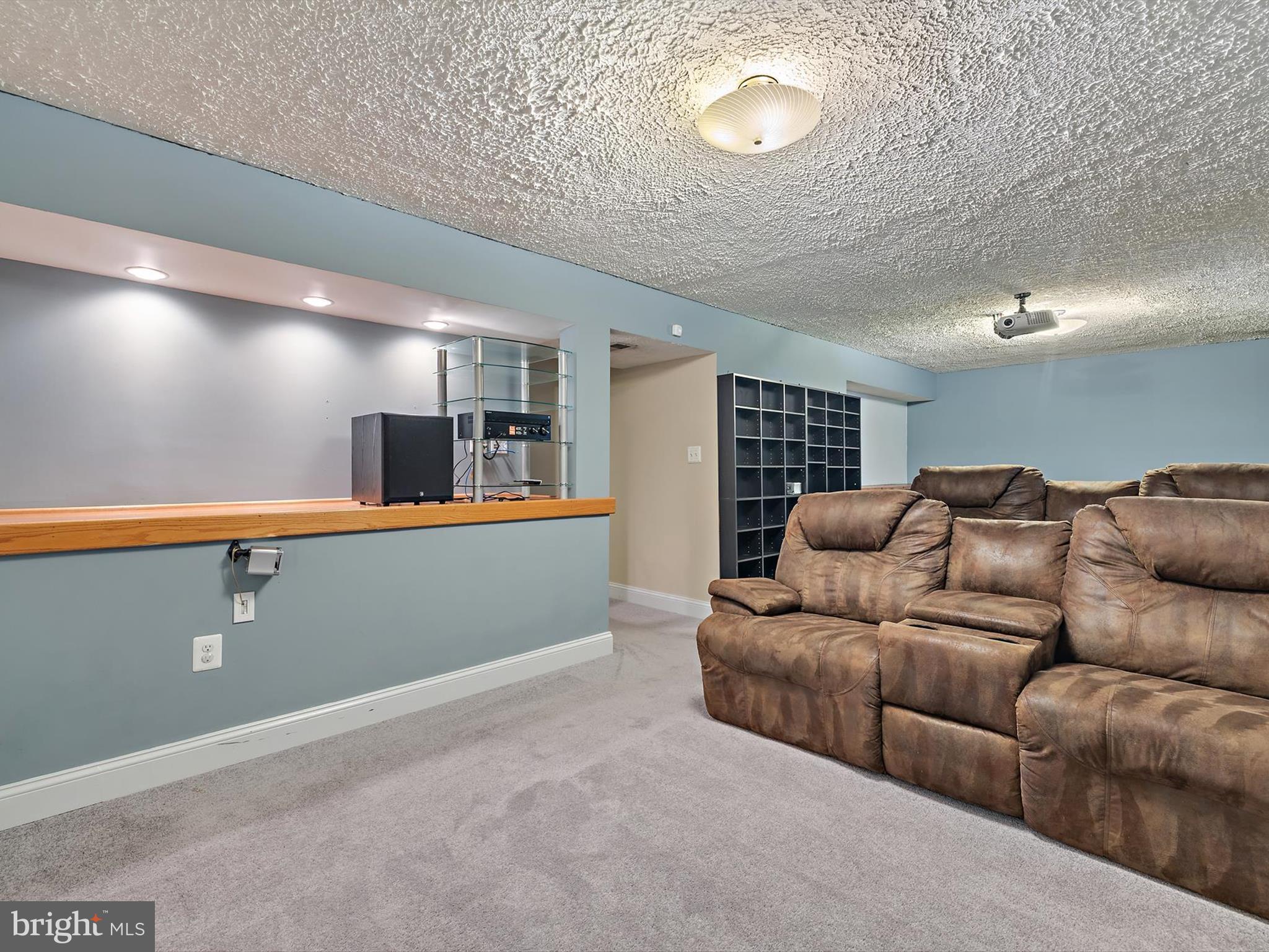 1402 Iron Horse Ct