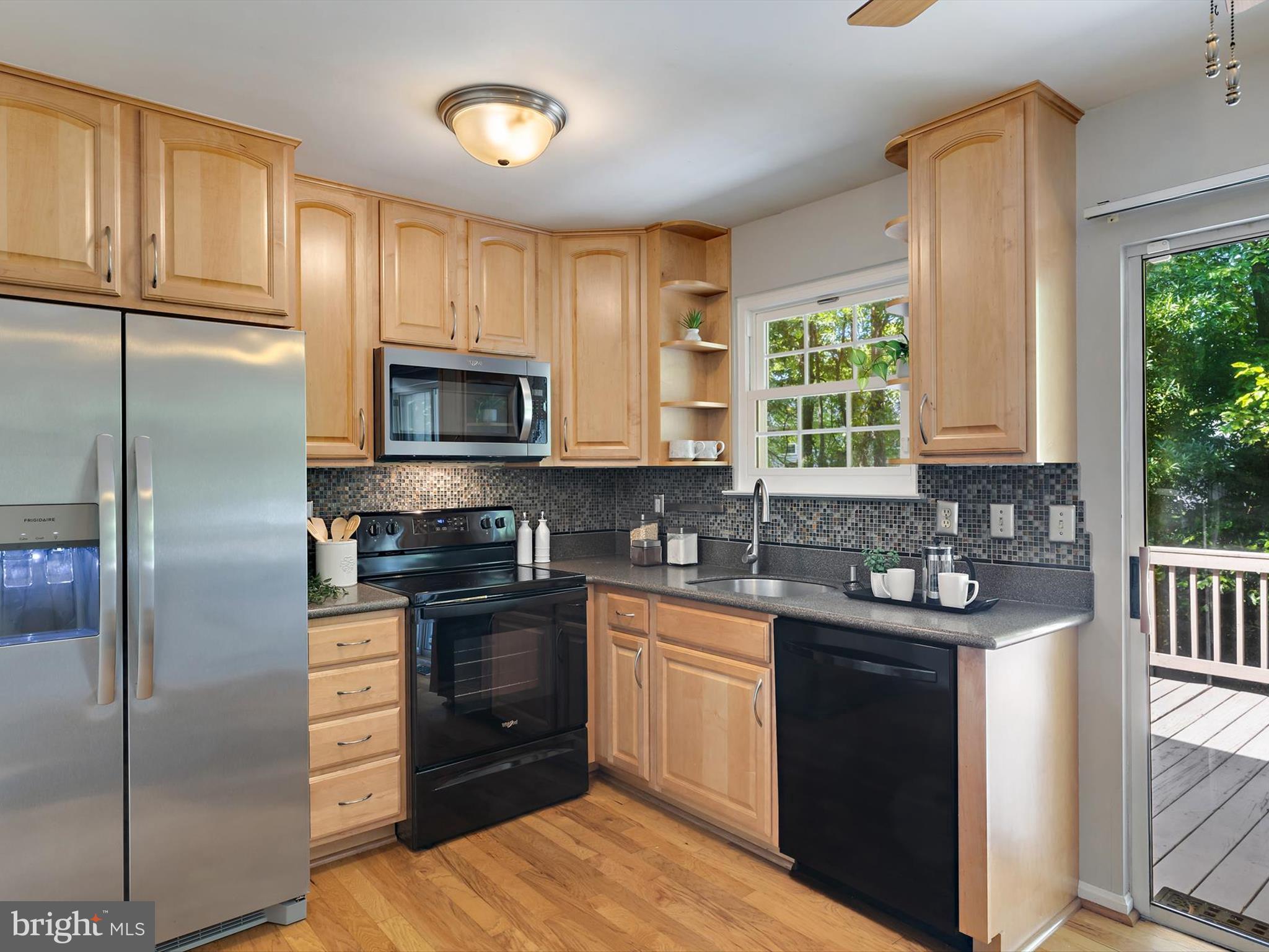 1402 Iron Horse Ct