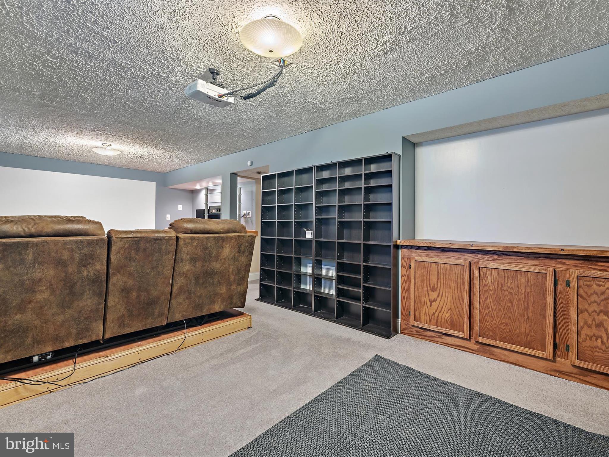 1402 Iron Horse Ct
